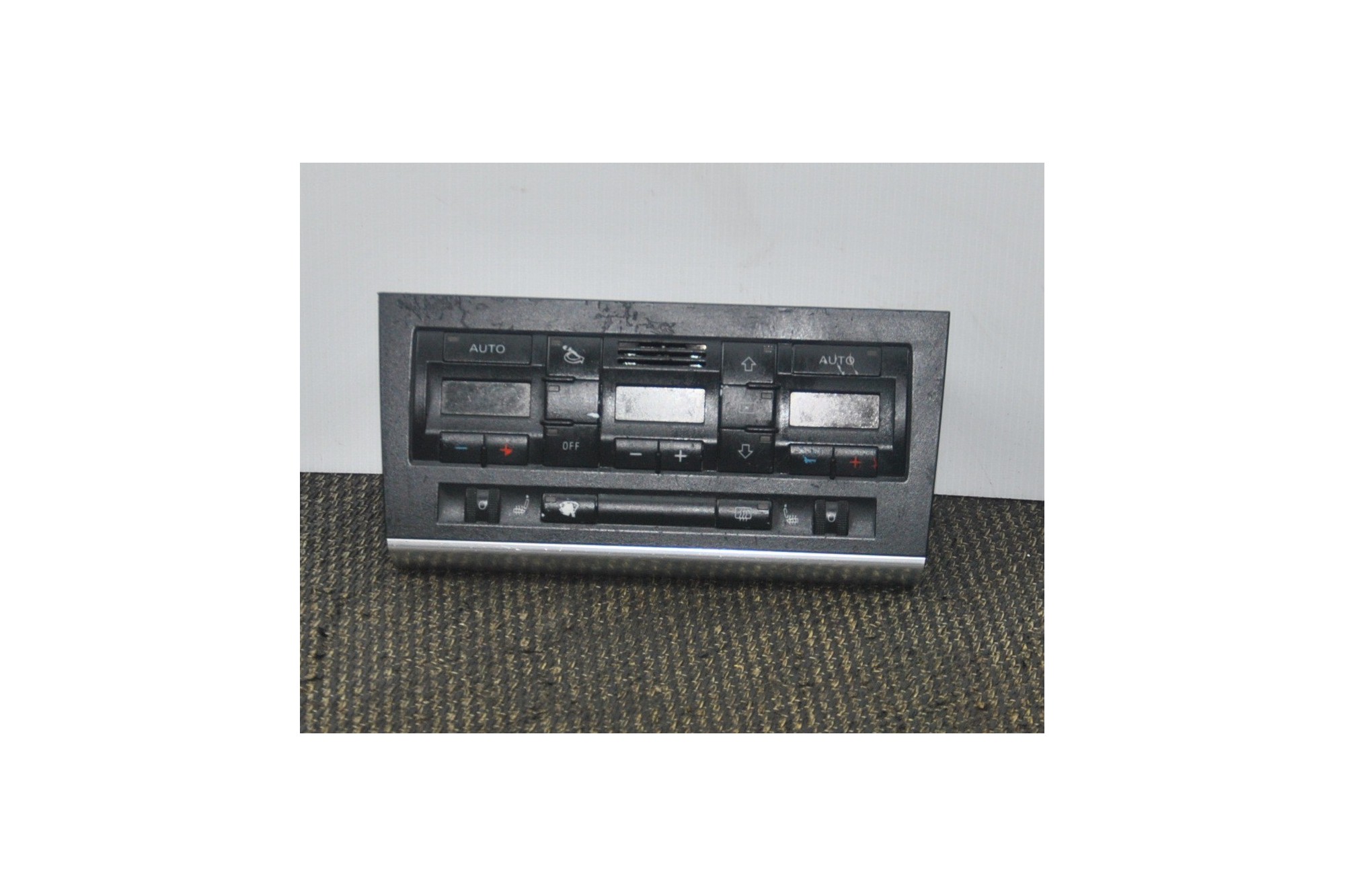 Controllo Comandi Clima Audi A4 dal 2004 al 2008 cod. 8E0820043J  2411111155677