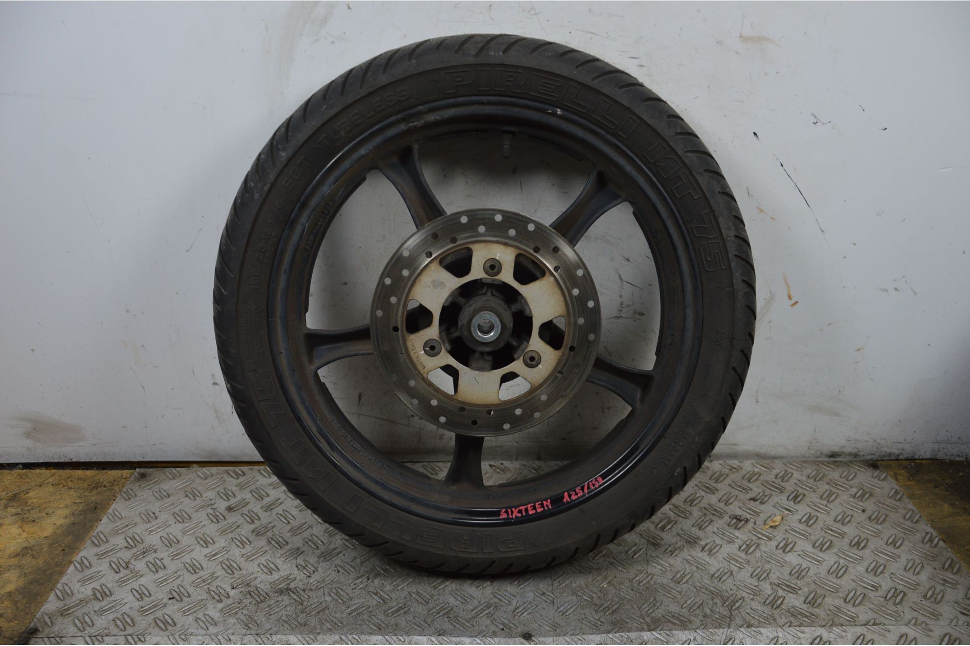 Cerchio Anteriore Suzuki Sixteen 125 / 150 Dal 2007 al 2014  1707921923997