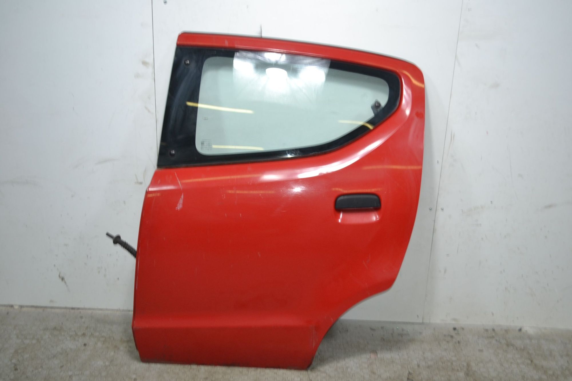 Portiera sportello posteriore SX Suzuki Alto Dal 2008 al 2014 Colore rosso  1707922800952