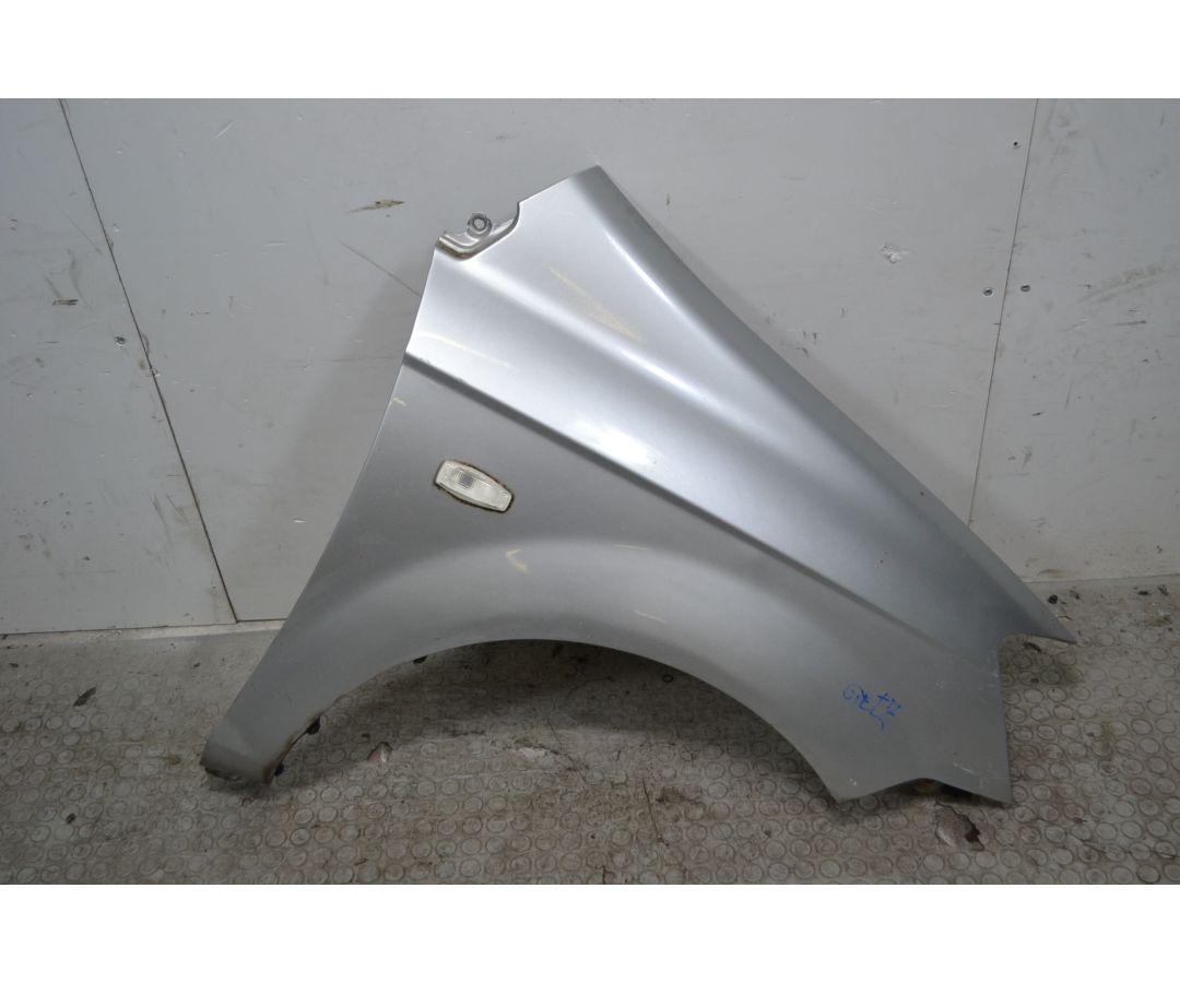 Parafango anteriore DX Hyundai Getz Dal 2002 al 2011 Colore grigio argento  1708333073829