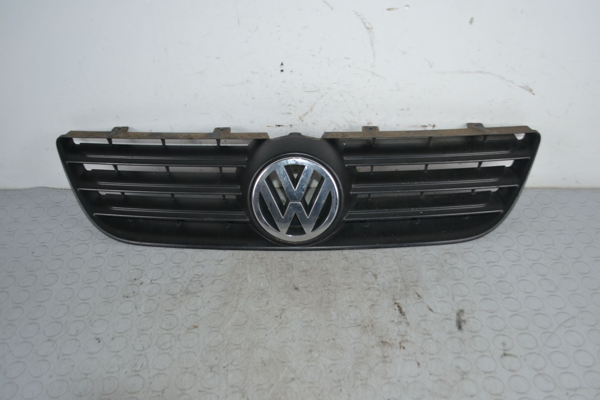 Griglia anteriore Volkswagen Touran Dal 2003 al 2007 Cod 1T0853601  1708441587027