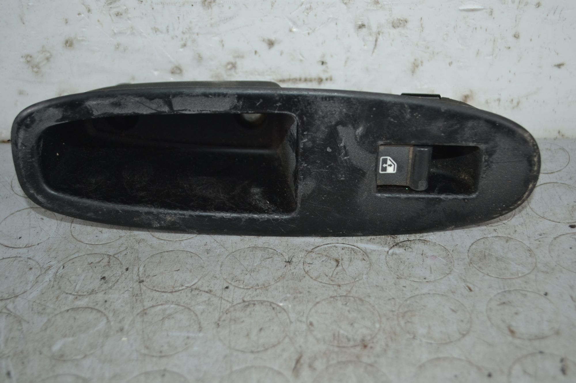 Pulsantiera alzacristallo anteriore DX Alfa Romeo 159 Dal 2005 al 2011 Cod 156077485  1708529202385