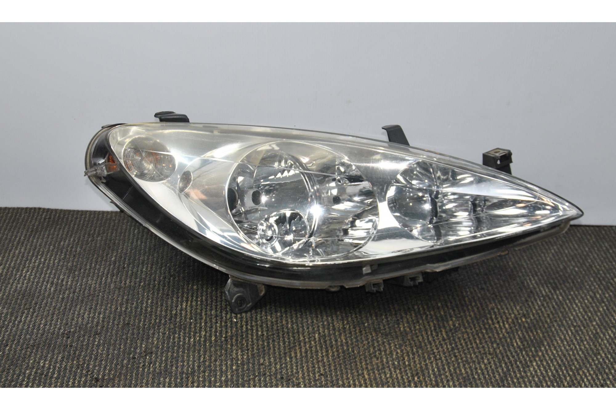 Faro Anteriore DX Peugeot 307 dal 2001 al 2009 Cod 89309121  2411111156766