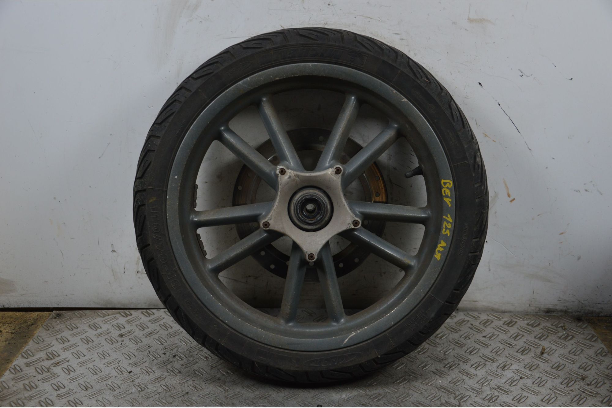 Cerchio Anteriore Piaggio Beverly 125 Dal 2002 al 2006  1708677753364