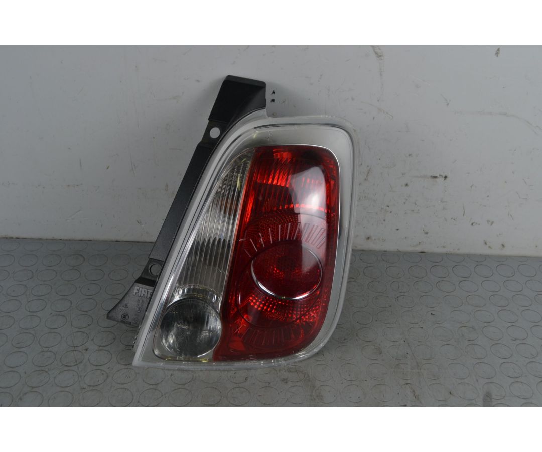 Fanale stop posteriore DX Fiat 500 Dal 2007 al 2015 Cod 1090098 1708684981576 Fanale stop posteriore DX Fiat 500 Dal 2007 al 2015 Cod 1090098 1708684981576