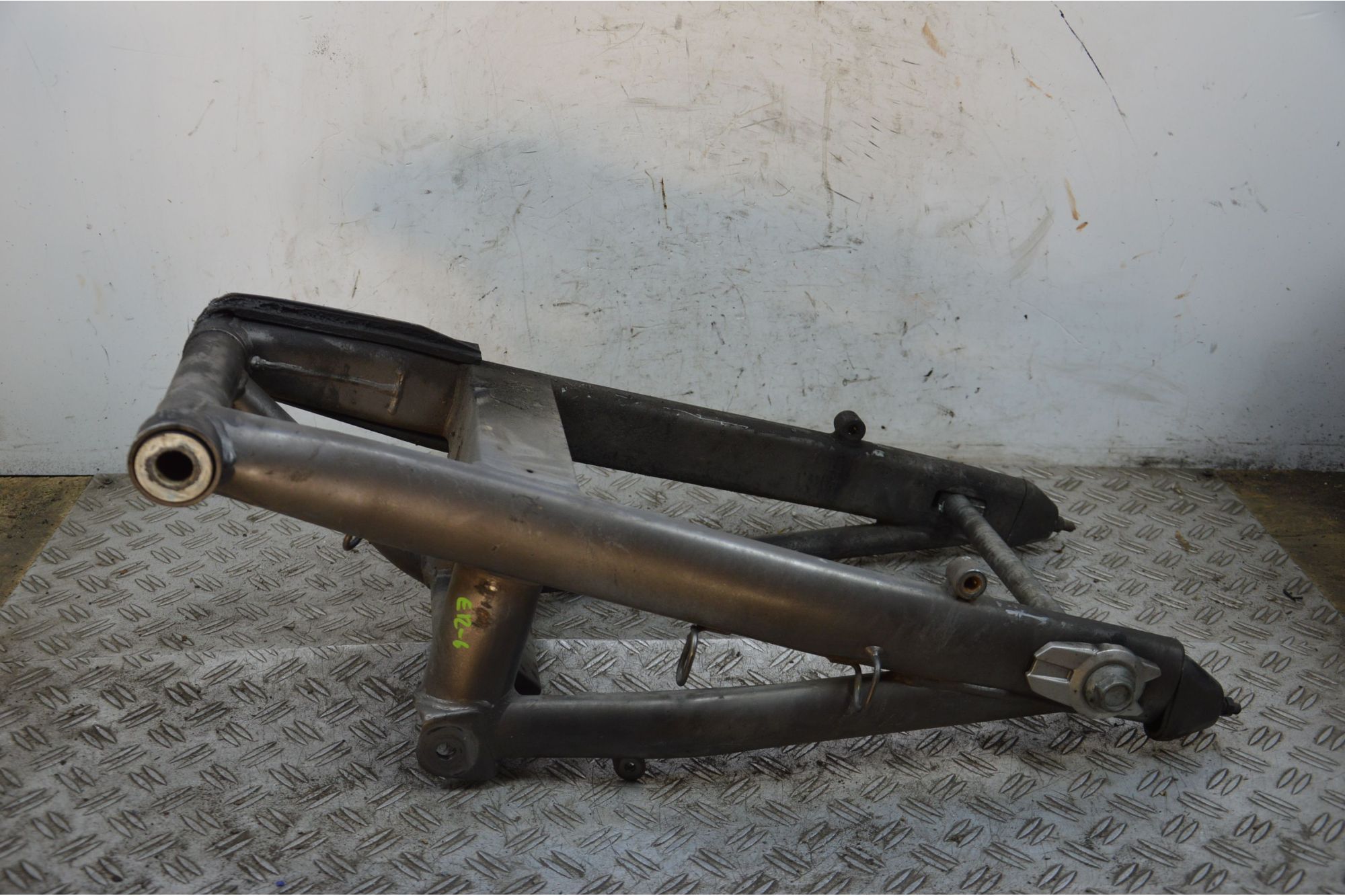 Forcellone Posteriore Kawasaki ER-6N dal 2009 al 2011  1708685092882