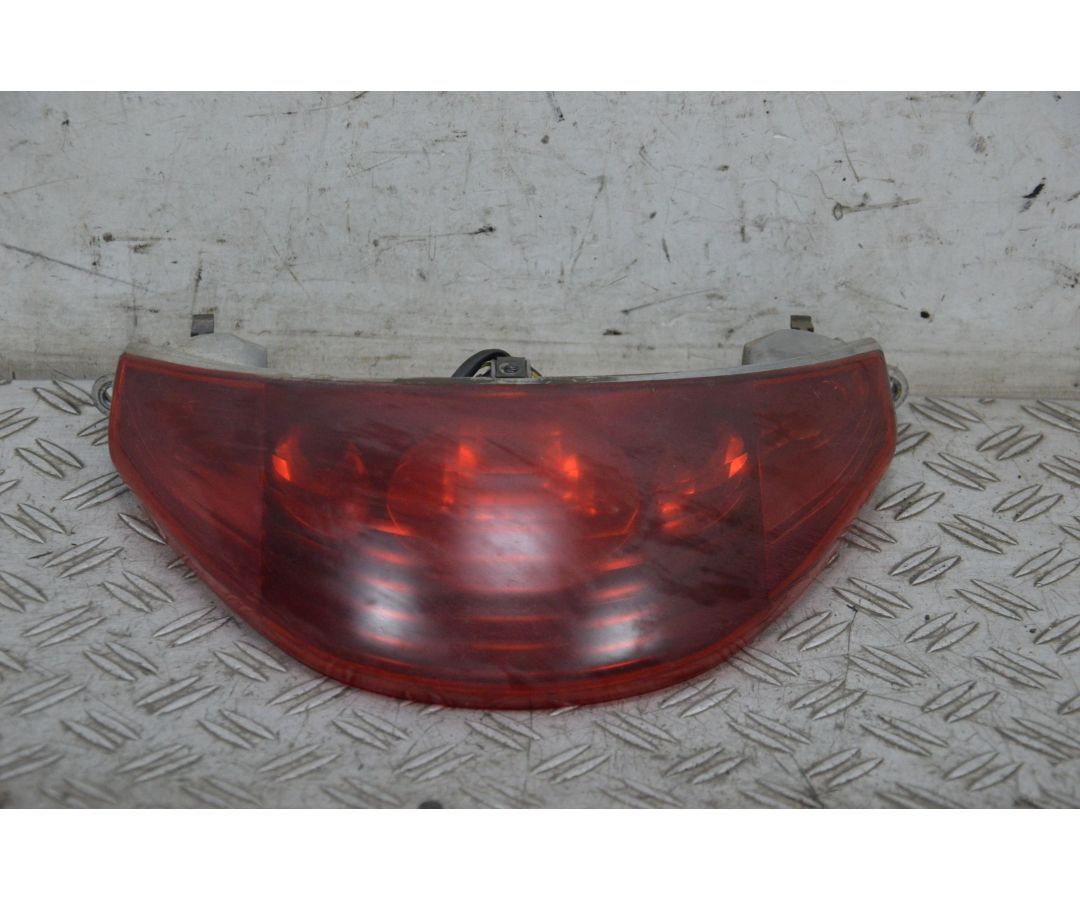 Fanale Stop Posteriore Piaggio Beverly 500 Dal 2002 al 2006 1709022460333 Fanale Stop Posteriore Piaggio Beverly 500 Dal 2002 al 2006 1709022460333