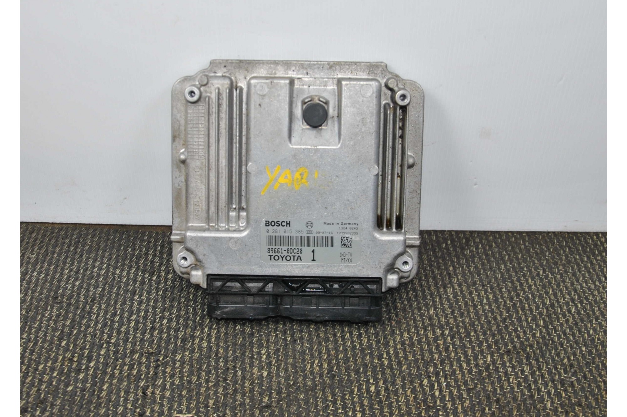 Centralina ECU Toyota Yaris dal 2005 al a 2012 cod. 89661-0DC20  2411111157336