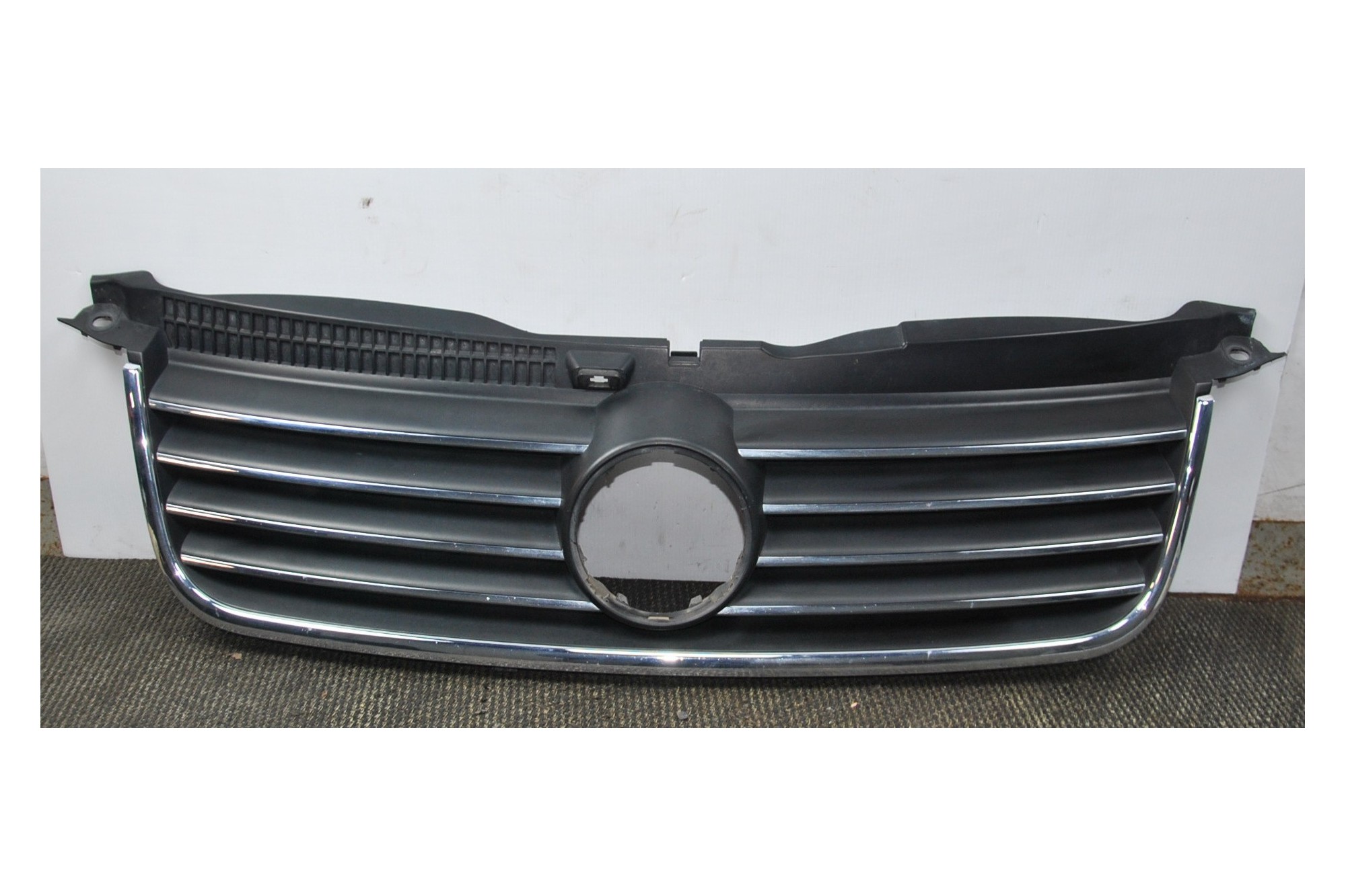 Griglia anteriore Volkswagen Passat B5 dal 1996 al 2005 cod. B0853651L  2411111157893