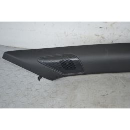 Modanatura Rivestimento Montante Anteriore DX Renault Clio V B7 dal 06/2019 in poi Cod 769111878r Cod motore H4M 632  1709544...