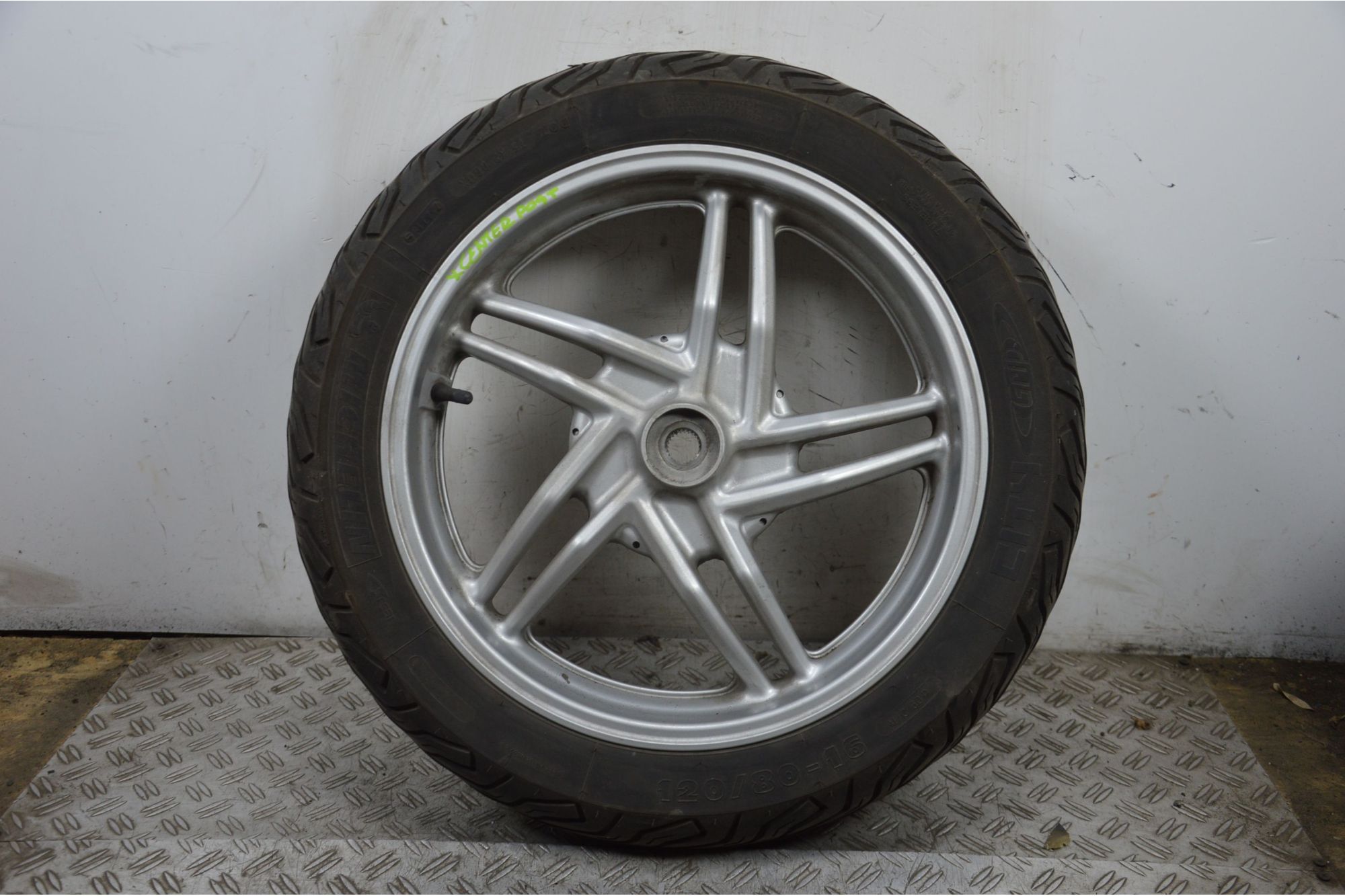 Cerchio Posteriore Yamaha Xenter 125 Dal 2011 al 2018  1709545384604