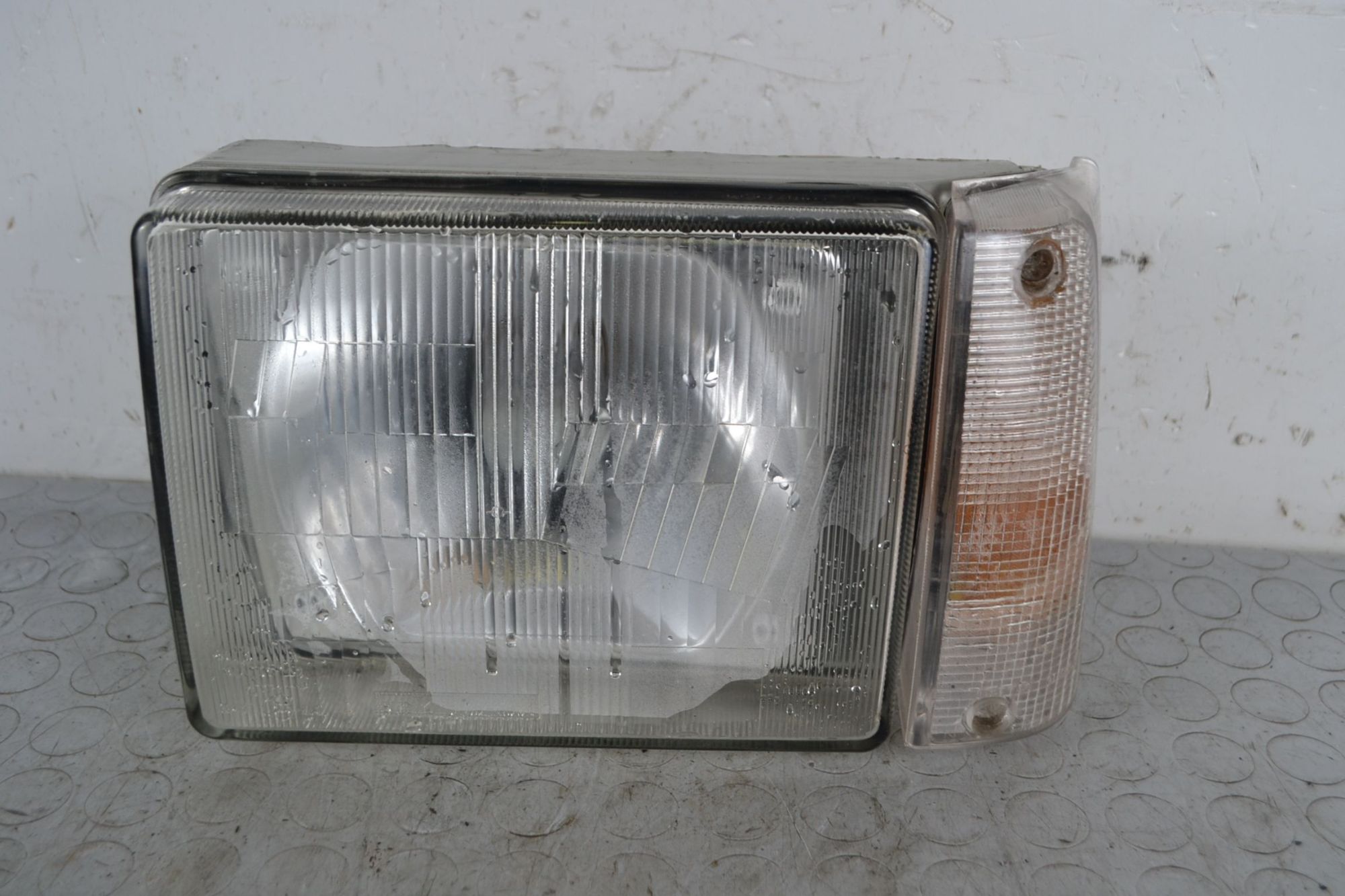 Faro fanale anteriore SX Fiat Panda 141 Dal 1986 al 2003 Cod OE 46421729  1709549765768