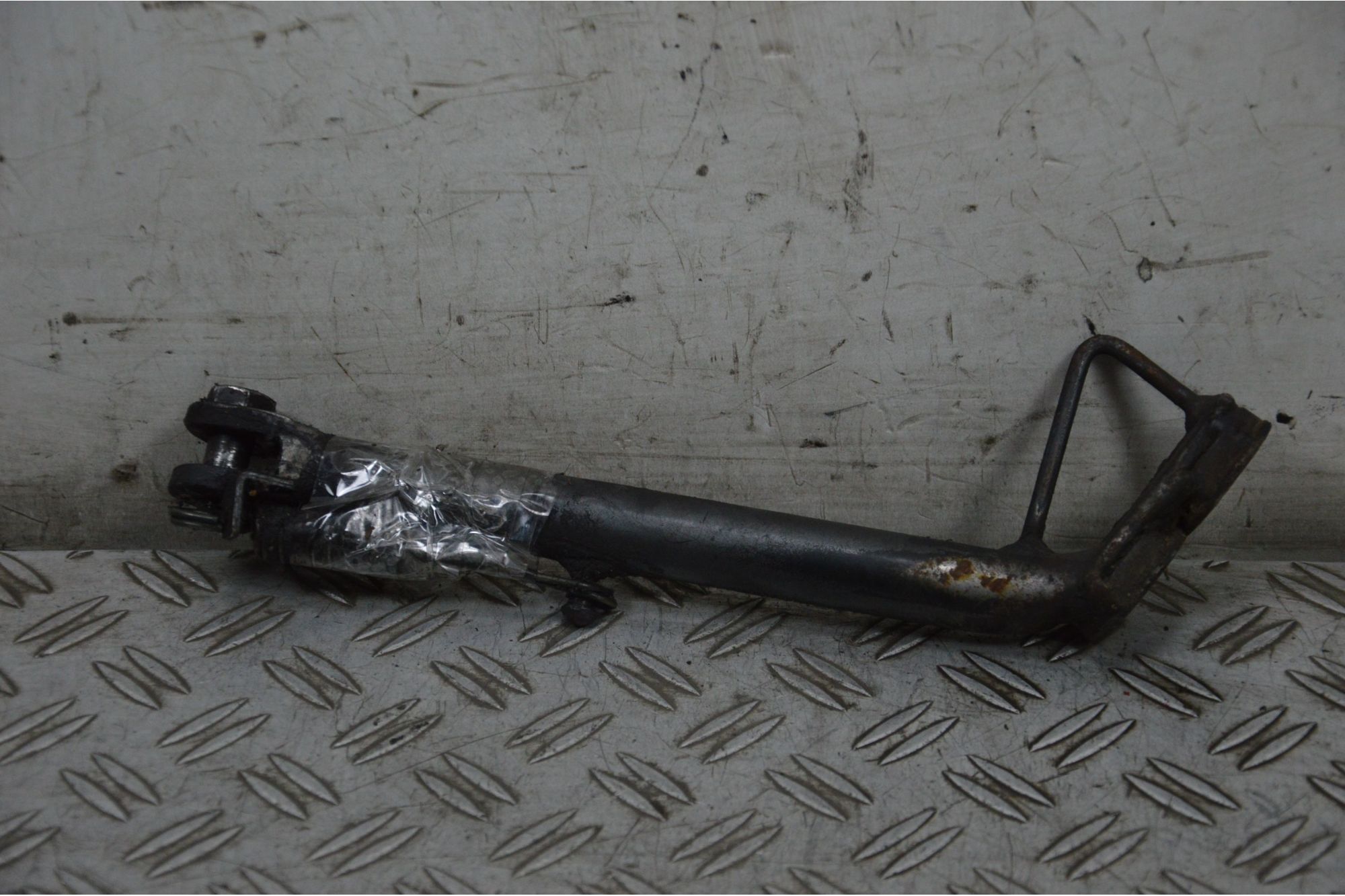 Cavalletto Laterale Suzuki GS 500 Dal 2001 Al 2006  1709713624846