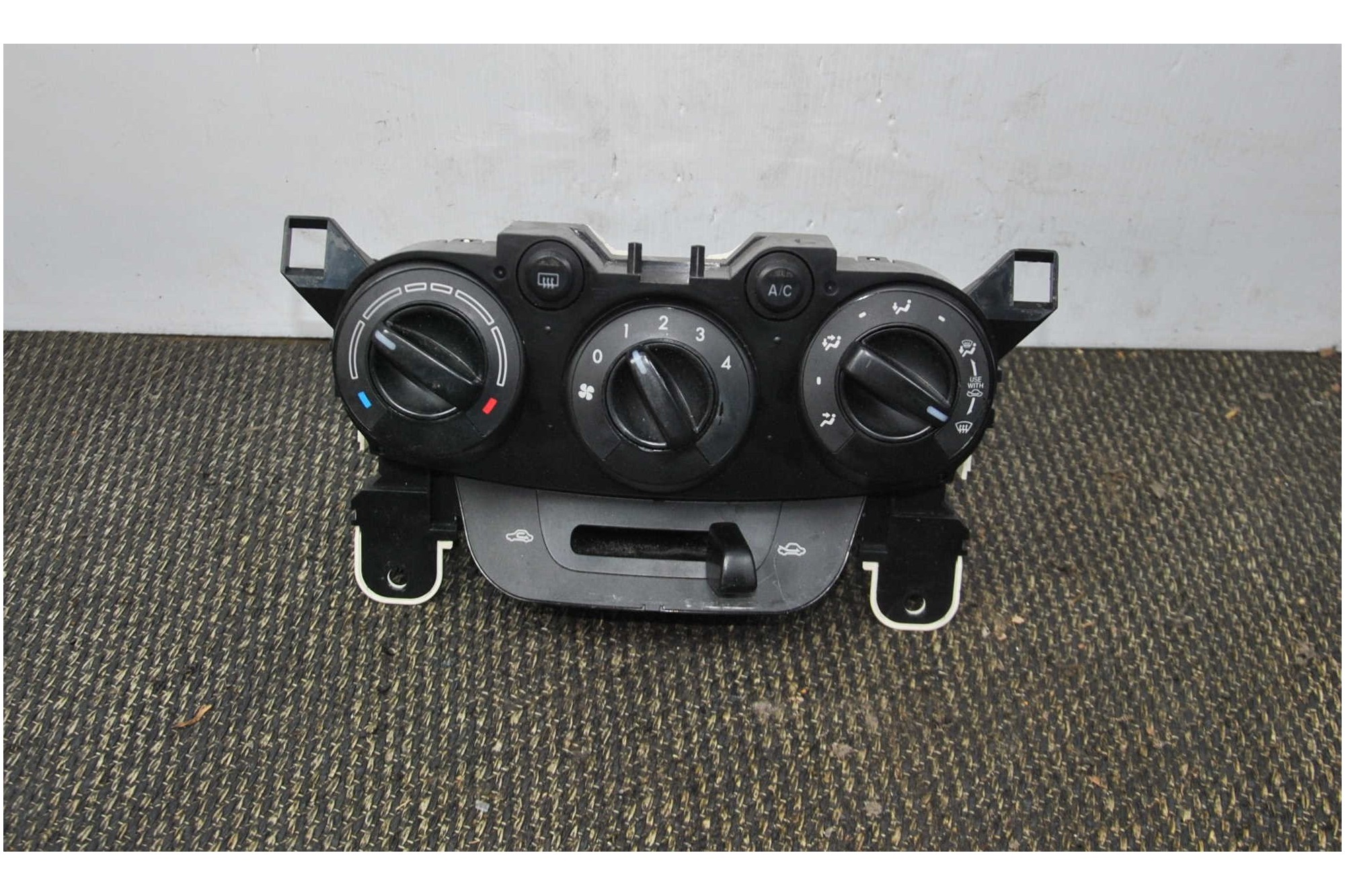 Controllo Comando Clima Mazda 2 dal 2007 al 2014 cod. UDF71  2411111158661