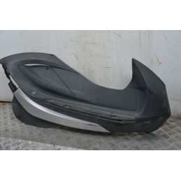 Carena Pedana Poggiapiedi Destro Piaggio Beverly 300 dal 2011 al 2018  1709892746896