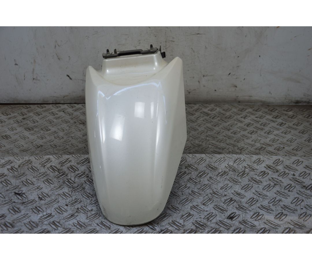 Carena Parafango Anteriore Piaggio Beverly 300 dal 2011 al 2018 1709898467122 Carena Parafango Anteriore Piaggio Beverly 300 dal 2011 al 2018 1709898467122