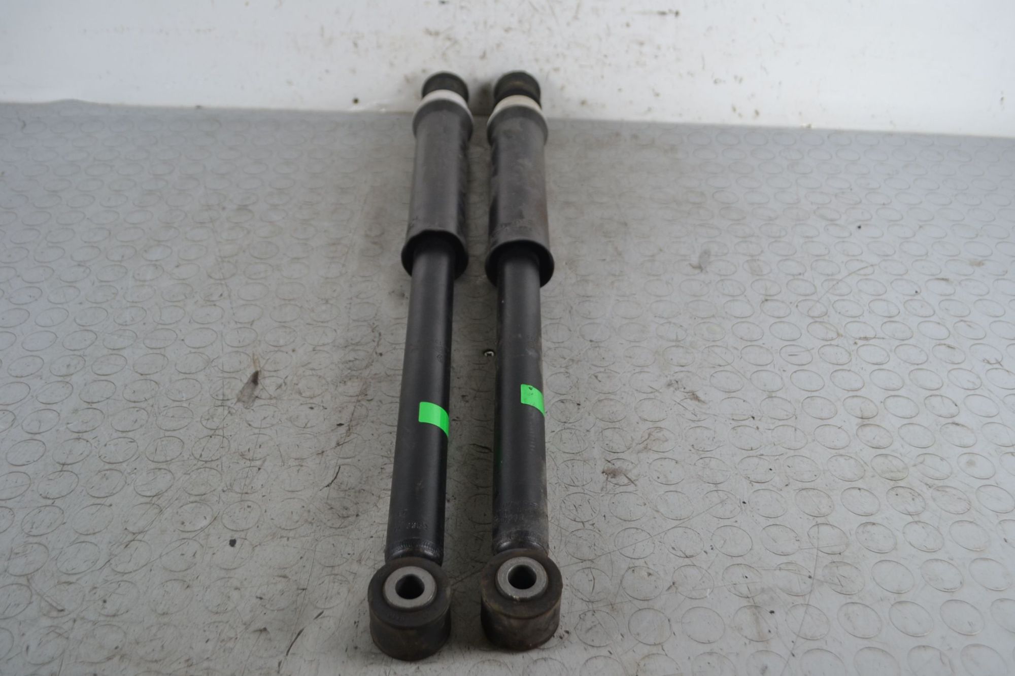 Ammortizzatori posteriori Renault Clio V Dal 2019 in poi Cod oe 562103053R  1709905348000