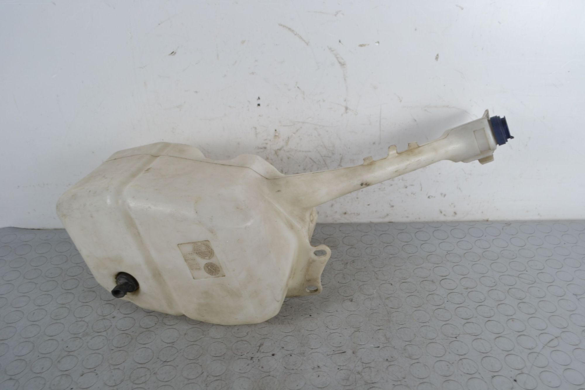 Vaschetta acqua tergicristallo Alfa Romeo 159 Dal 2005 al 2011 OE 50512991  1710322626428