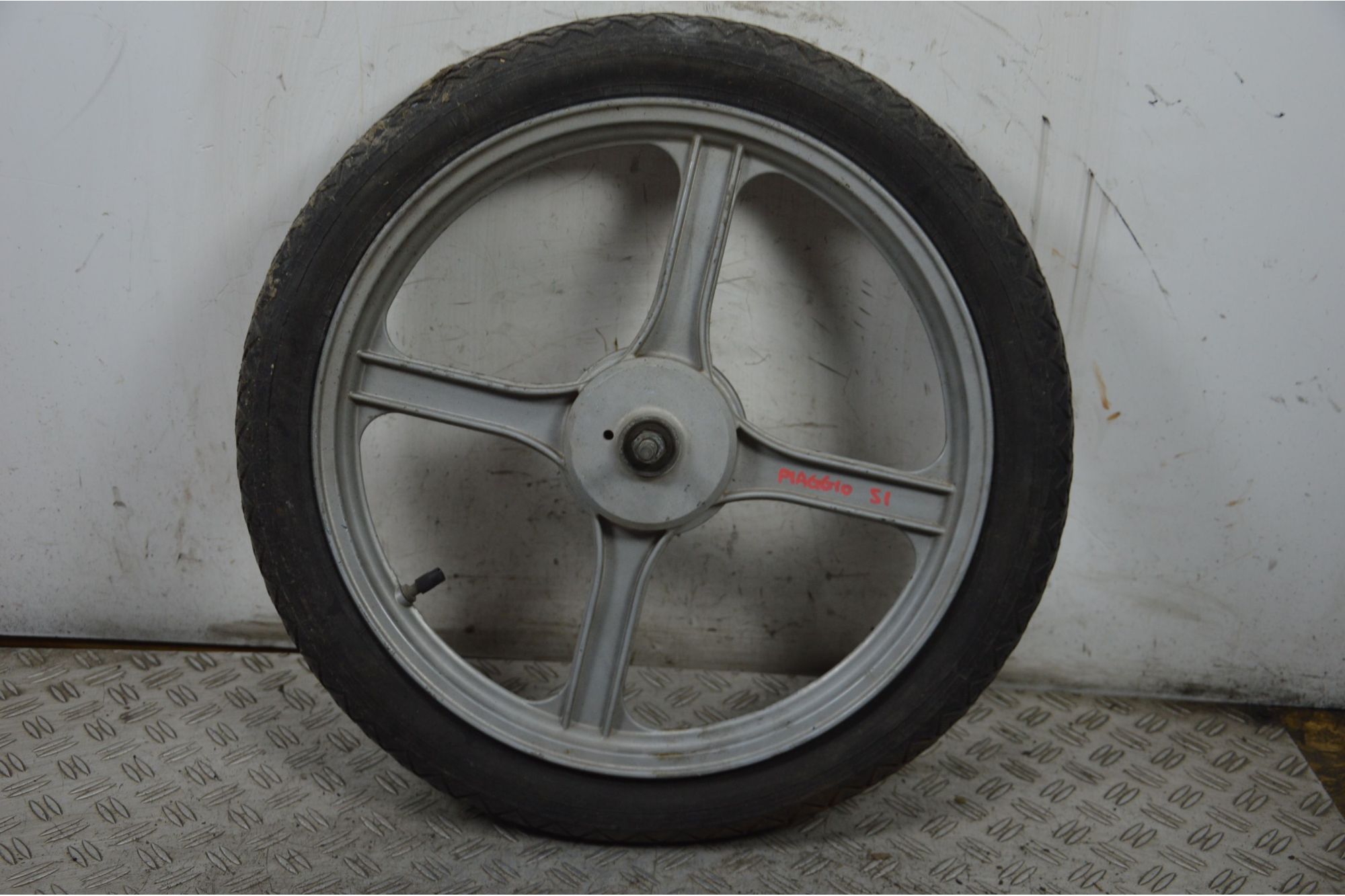 Cerchio Anteriore Piaggio Si dal 1980 al 1999  1710339017059