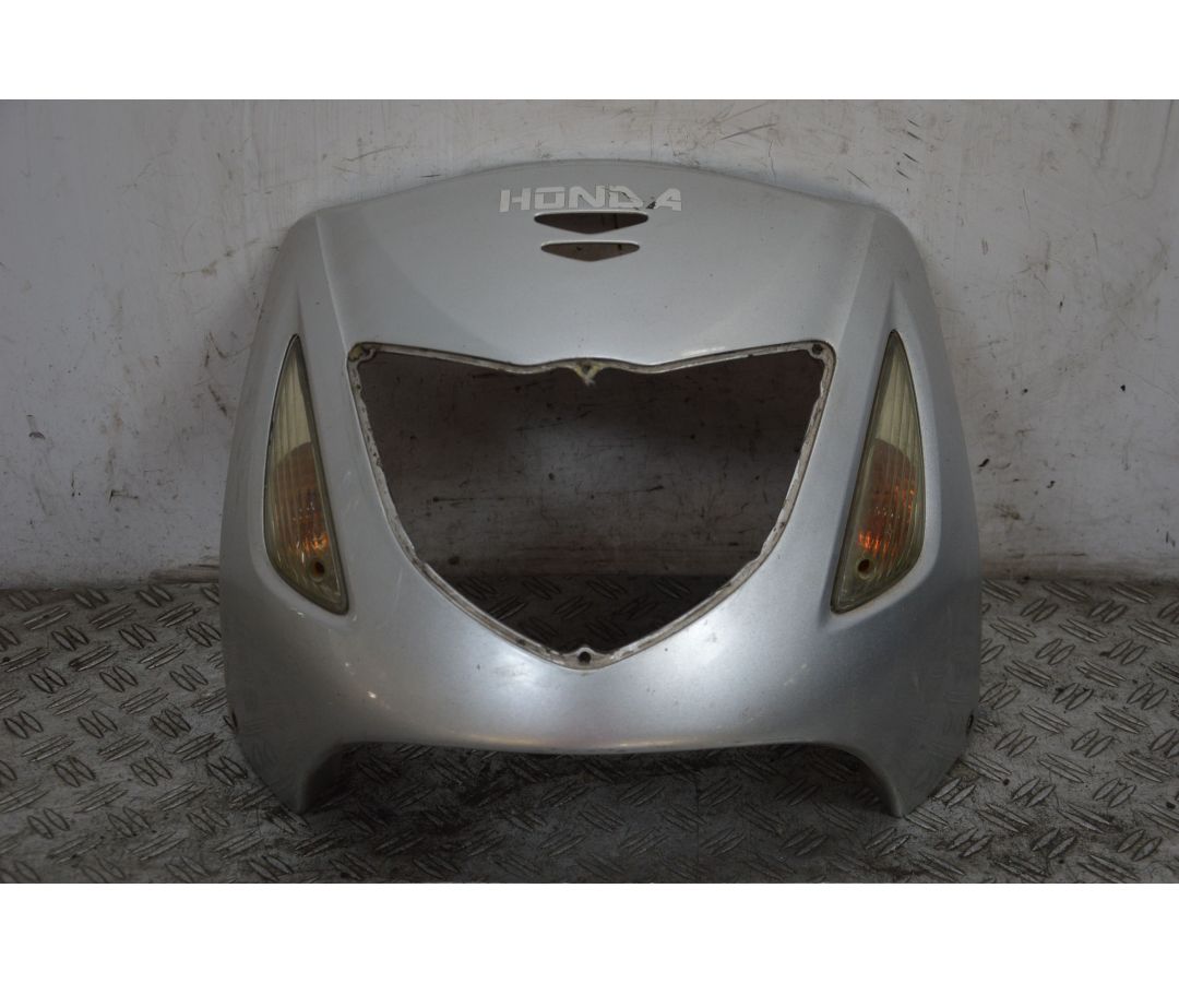 Carena Scudo Anteriore Honda SH 125 / 150 dal 2001 al 2004 1711101785343 Carena Scudo Anteriore Honda SH 125 / 150 dal 2001 al 2004 1711101785343