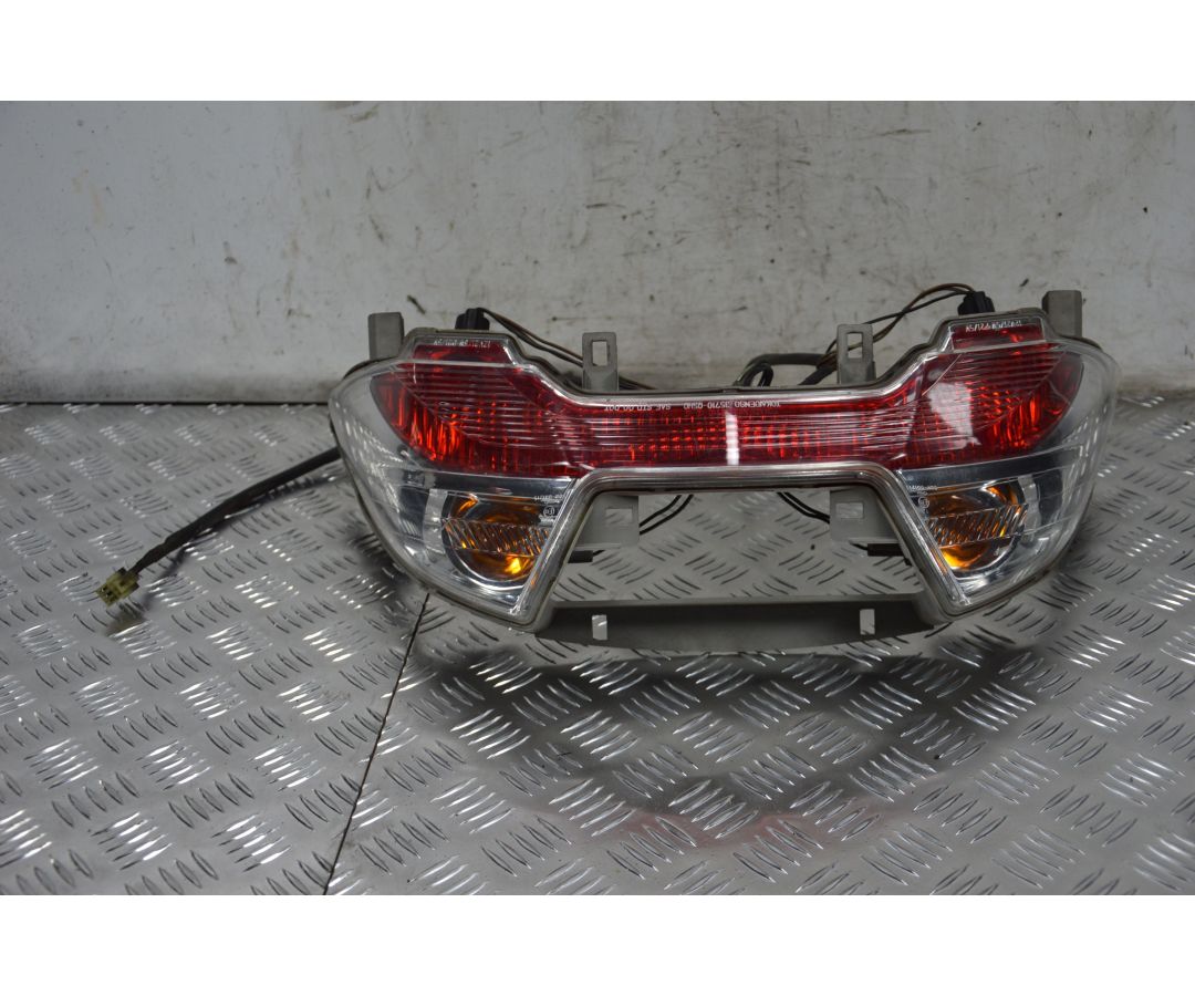 Fanale Stop Posteriore Suzuki Burgman 400 K7 dal 2007 al 2013 1711529730345 Fanale Stop Posteriore Suzuki Burgman 400 K7 dal 2007 al 2013 1711529730345