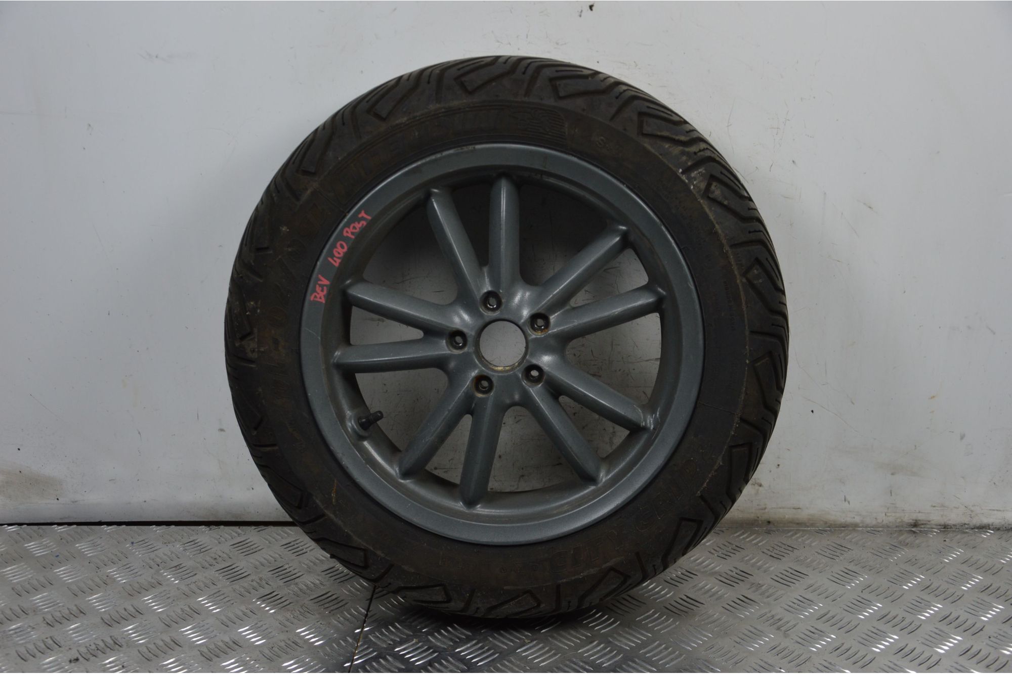 Cerchio Posteriore Piaggio Beverly 400 IE dal 2006 al 2010  1711699799500