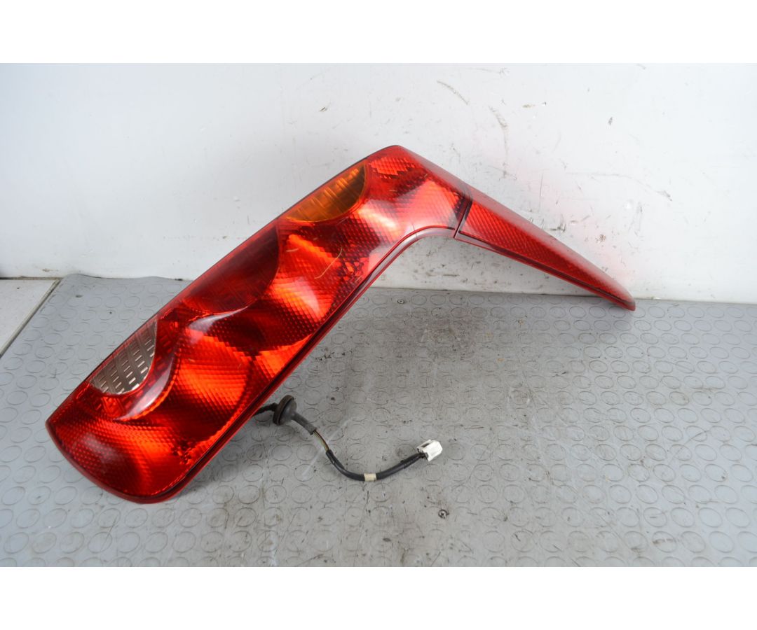 Fanale stop posteriore DX Nissan Note Dal 2006 al 2013 Cod OE 265509U000  1711701440369