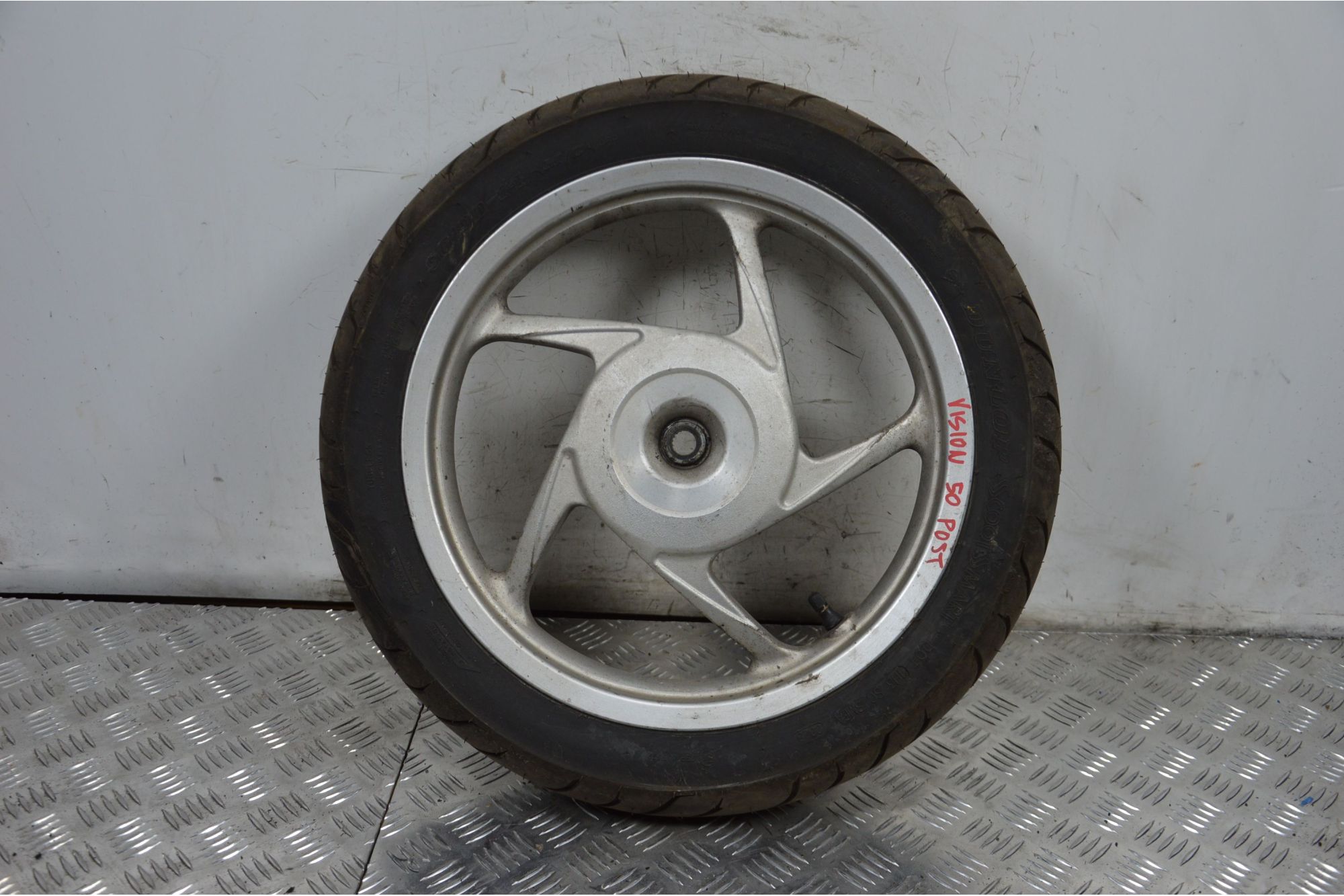 Cerchio Posteriore Honda Vision 50 dal 2011 al 2017  1711703466824