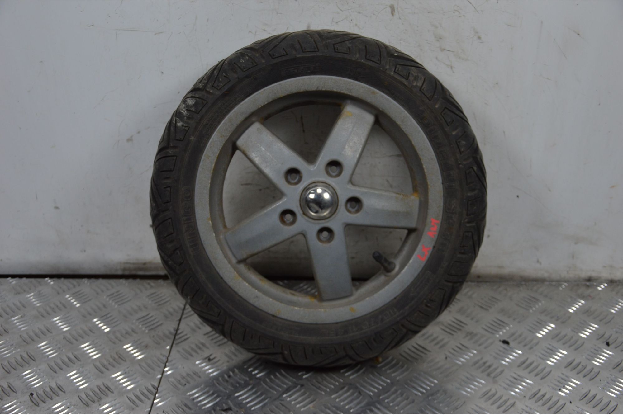 Cerchio Anteriore Piaggio Vespa LX 150 Dal 2005 al 2011  1711707457330