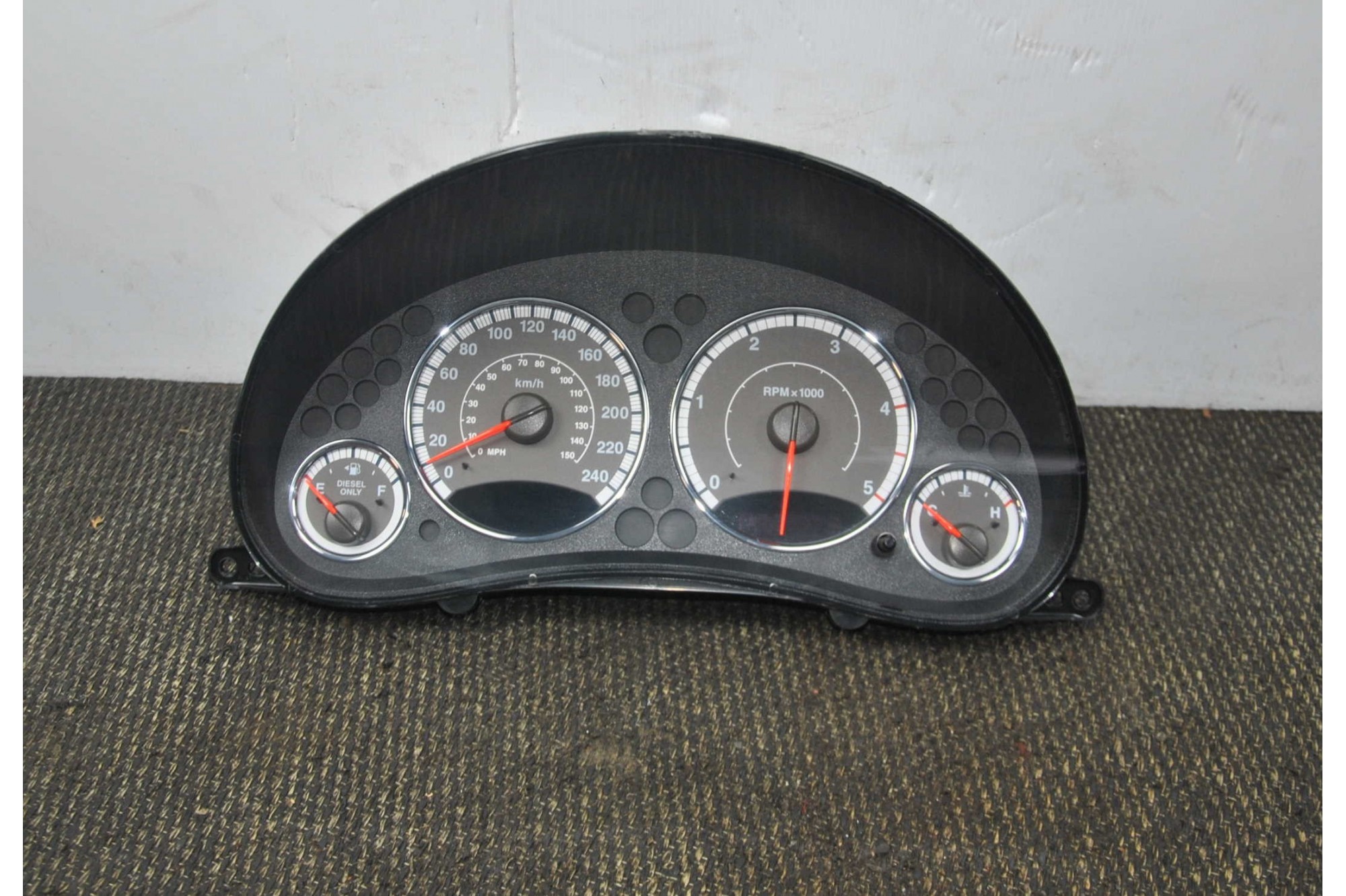 Strumentazione Contachilometri JEEP Cherokee dal 2002 al 2007 cod 04828935  2411111161449