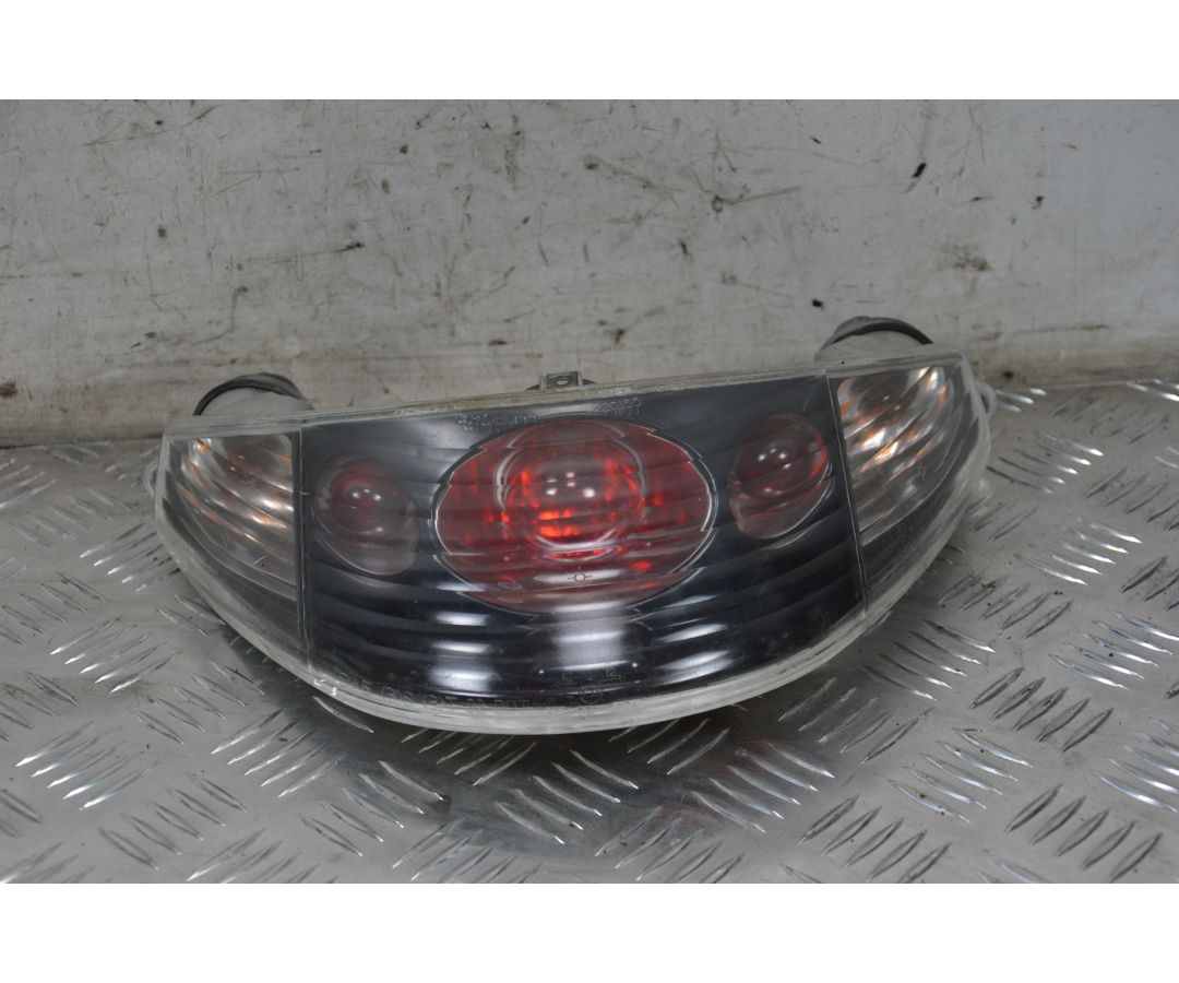 Fanale Stop Posteriore Piaggio Beverly Tourer 400 dal 2009 al 2011 1711711113871 Fanale Stop Posteriore Piaggio Beverly Tourer 400 dal 2009 al 2011 1711711113871