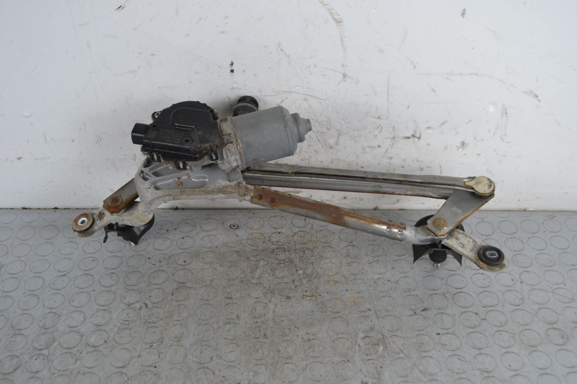 Motorino tergicristallo anteriore Toyota Yaris Dal 2005 al 2011 Cod 85110-52310  1711727421069