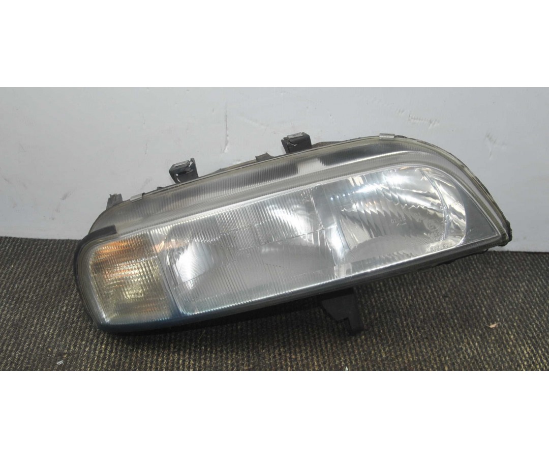 Faro fanale anteriore Destro dx Rover 600 Dal 1993 al 1999 codice: 236114-00 Faro fanale anteriore Destro dx Rover 600 Dal 1993 al 1999 codice: 236114-00