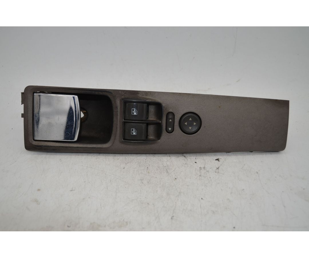 Pulsantiera alzacistalli anteriore SX Lancia Musa Dal 2004 al 2008 Cod OE 735459344 1713533541955 Pulsantiera alzacistalli anteriore SX Lancia Musa Dal 2004 al 2008 Cod OE 735459344 1713533541955
