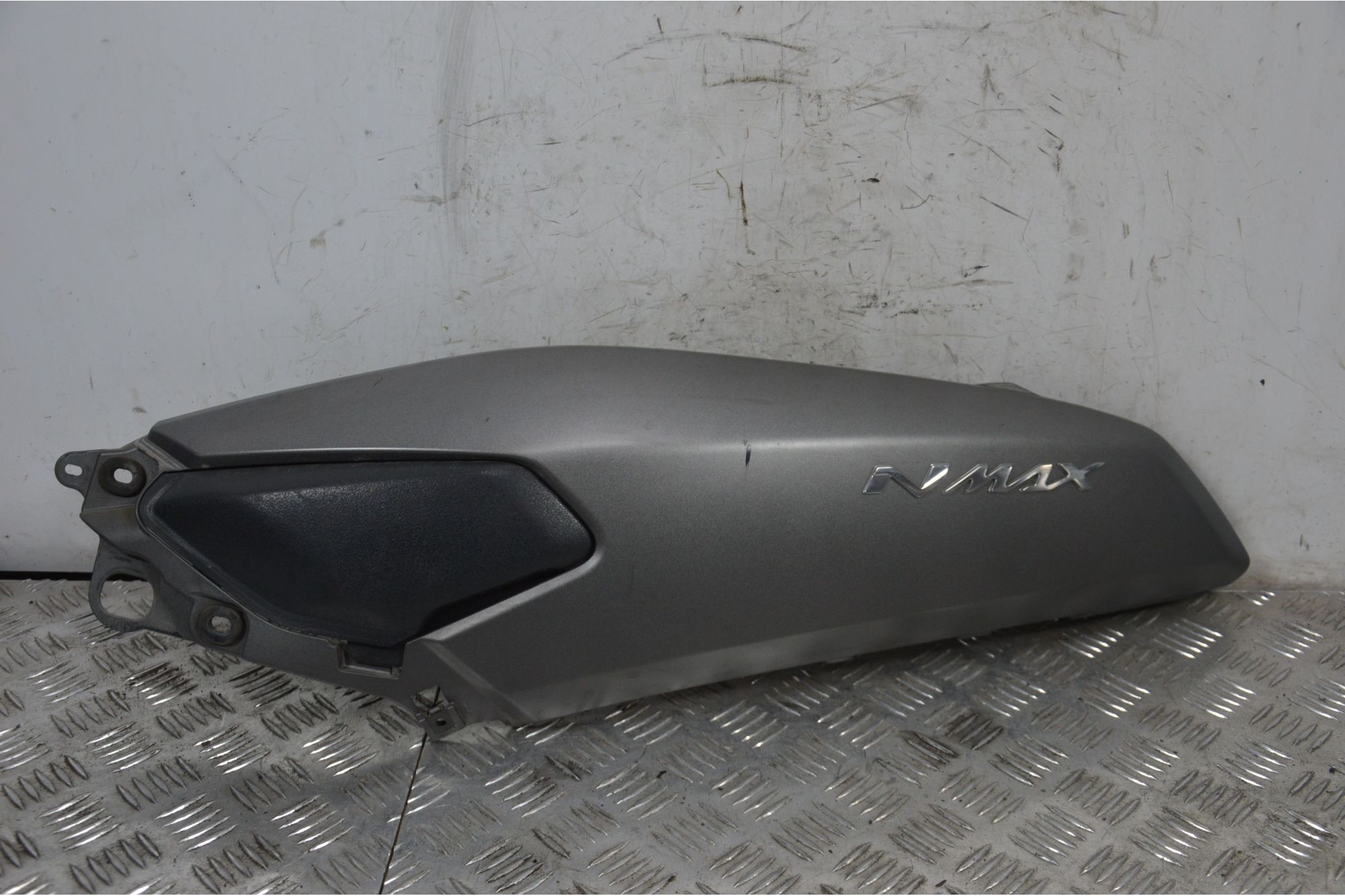 Carena Fianchetto Laterale posteriore Sinistro Sx Yamaha N-max Nmax 125 / 155 dal 2017 in poi  1713955380392