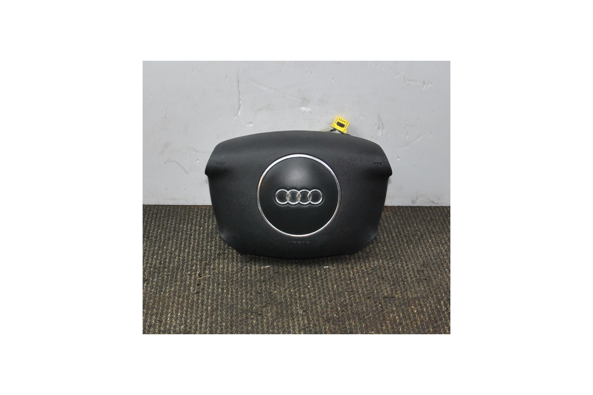 Airbag volante Audi A2 dal 2000 al 2005 Cod 8P0880201D  2411111163702