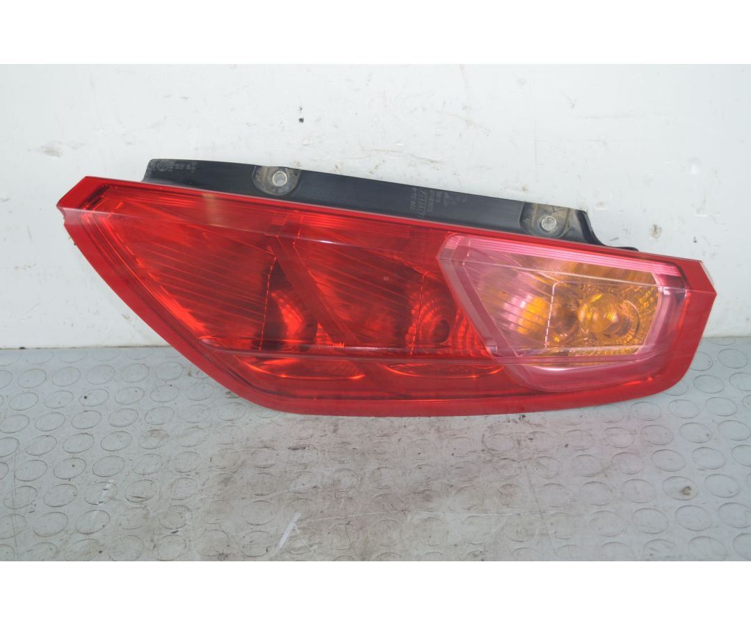 Fanale stop posteriore DX Fiat Grande Punto dal 2005 al 2018 COD 51701590 1715071408721 Fanale stop posteriore DX Fiat Grande Punto dal 2005 al 2018 COD 51701590 1715071408721