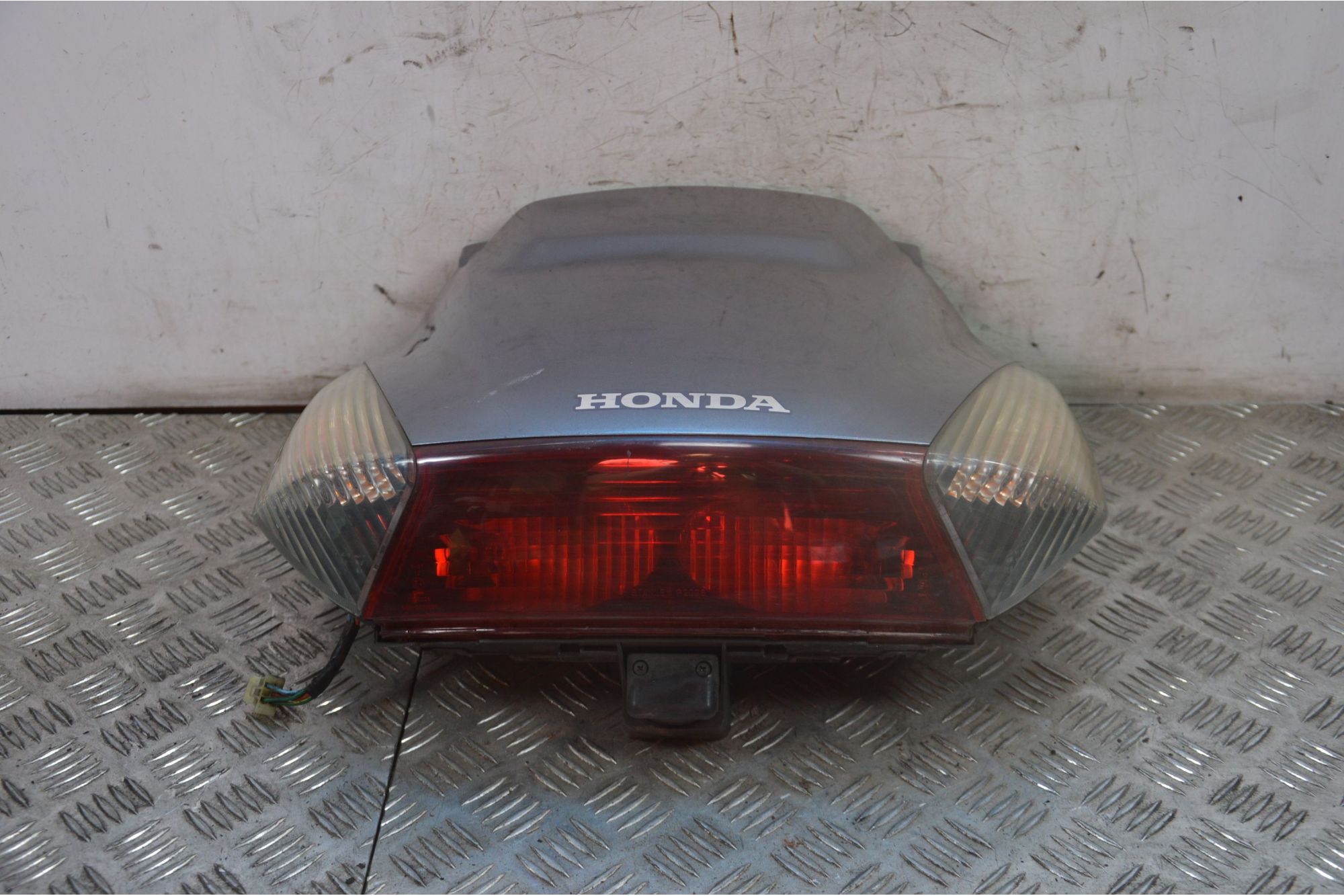 Carena Codino Con Fanale Stop Posteriore Honda Silver Wing 400 / 600 dal 2001 al 2009  1715352668097
