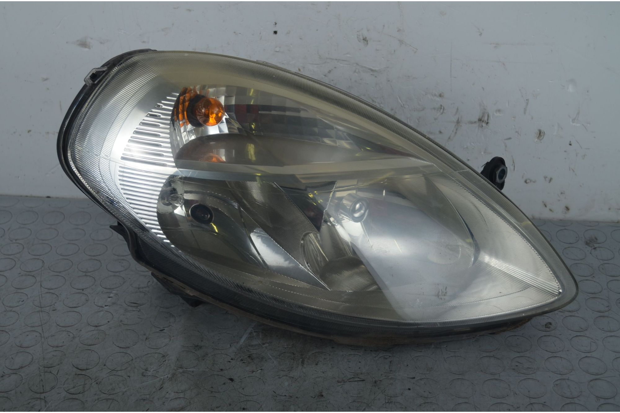 Faro fanale anteriore DX Lancia Ypsilon dal 2003 al 2011 cod 08-666-1114r  1715696008085