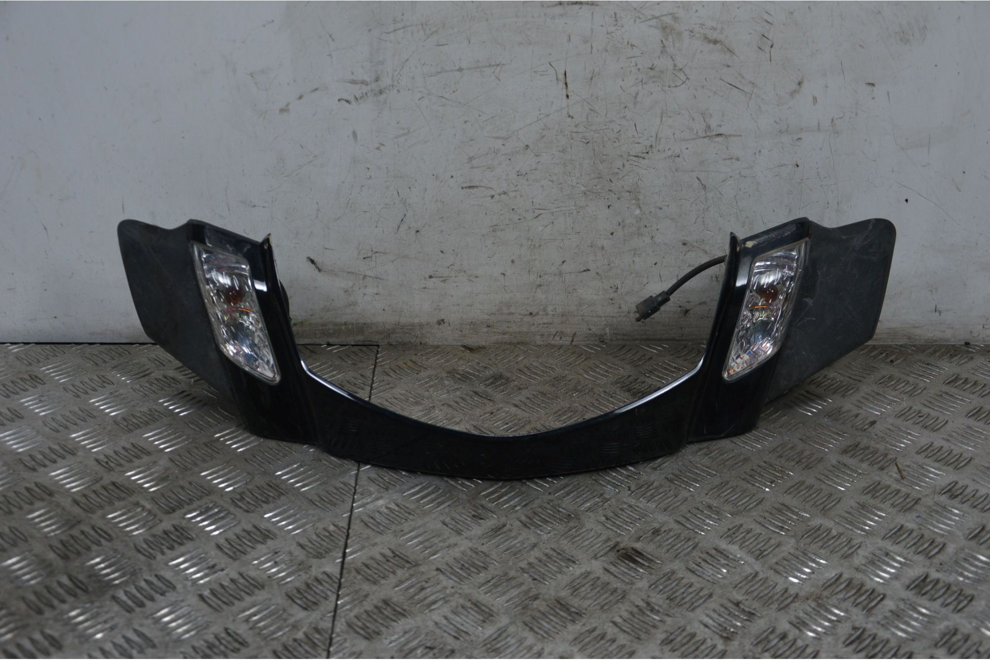 Carena Anteriore Con Frecce Yamaha Xmax X-max 250 dal 2005 al 2009  1715851247588