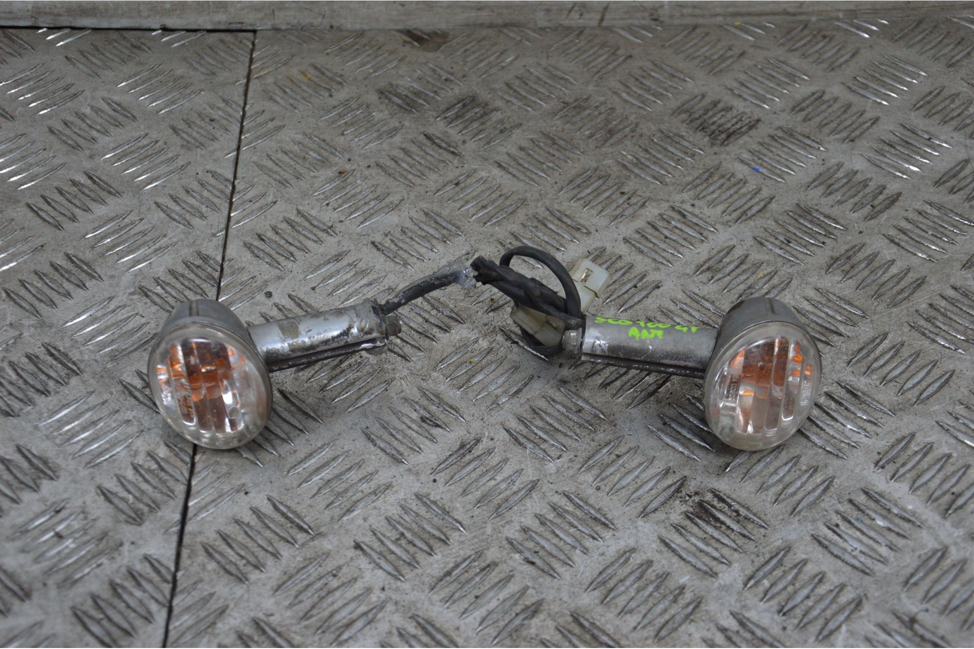 Coppia Frecce Anteriori Aprilia Scarabeo 50 / 100 4T dal 2009 al 2017  1715872224407