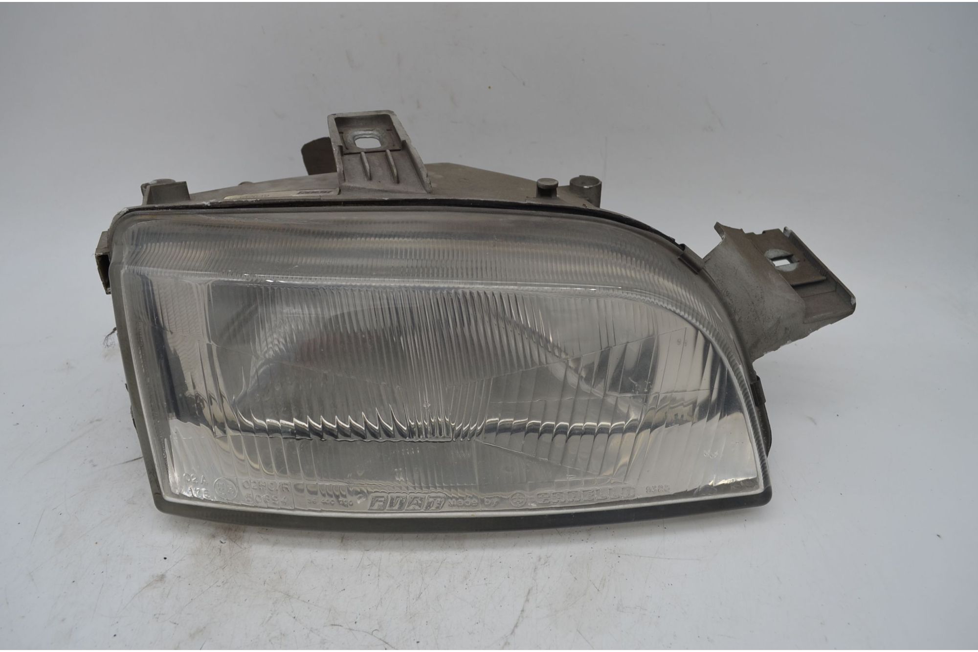 Faro fanale anteriore DX Fiat Punto 176 Dal 1993 al 1999 Cod 46402660  1716558145184