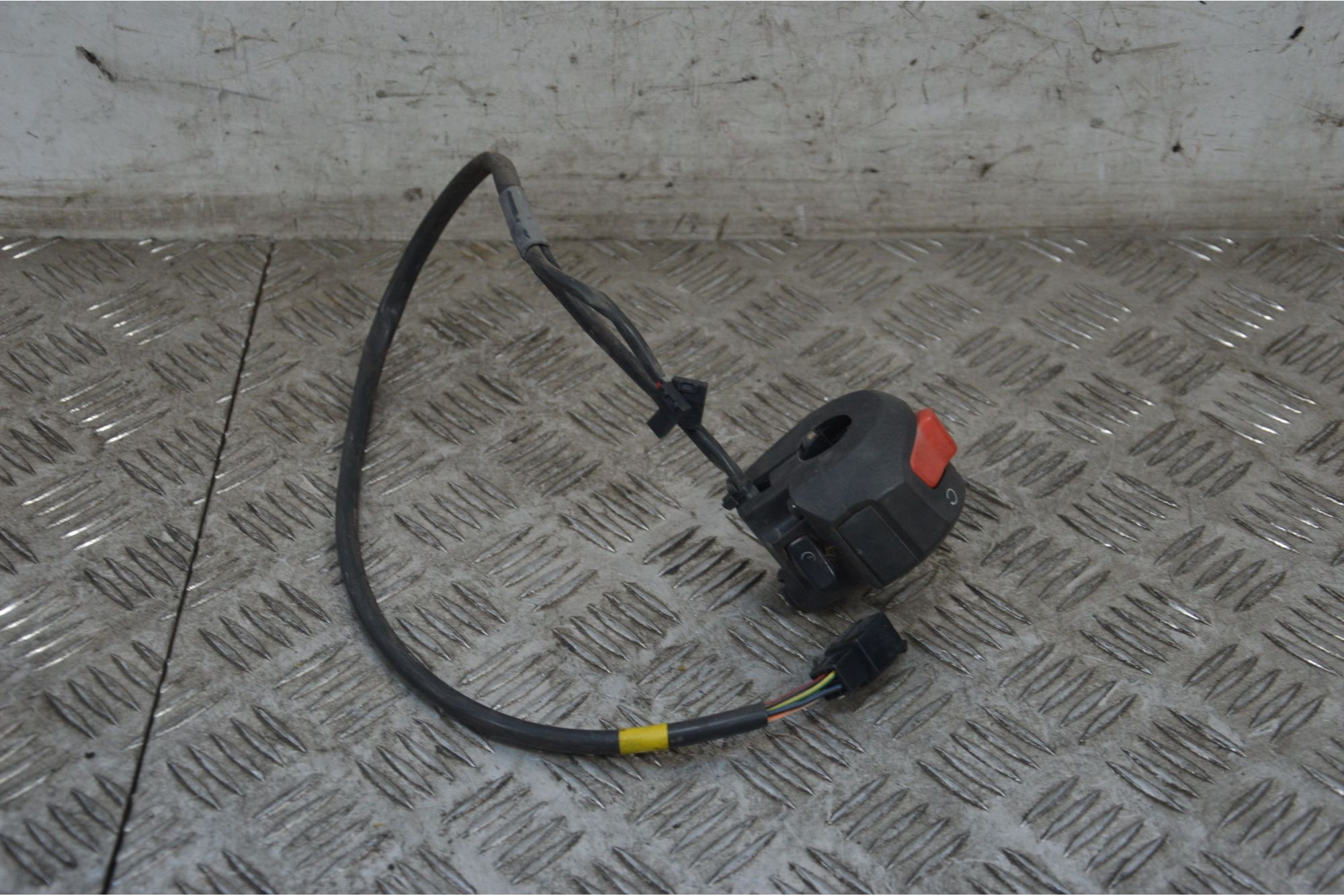 Commutatore Devioluci Destro Dx Suzuki Burgman 150 Dal 2005 al 2006  1716562825690