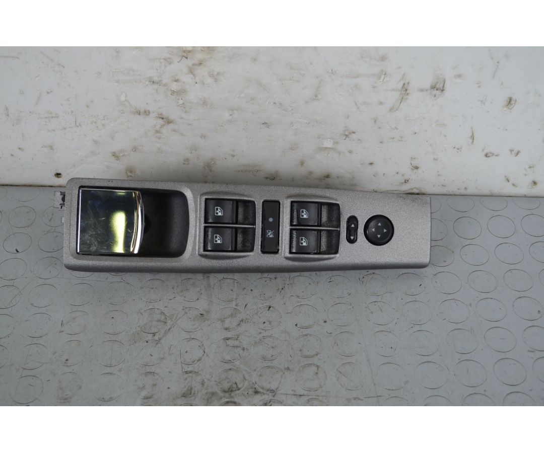 Pulsantiera Alzacristalli Anteriore SX Lancia Musa dal 2004 al 2012 Cod 735386296 1716900467773 Pulsantiera Alzacristalli Anteriore SX Lancia Musa dal 2004 al 2012 Cod 735386296 1716900467773