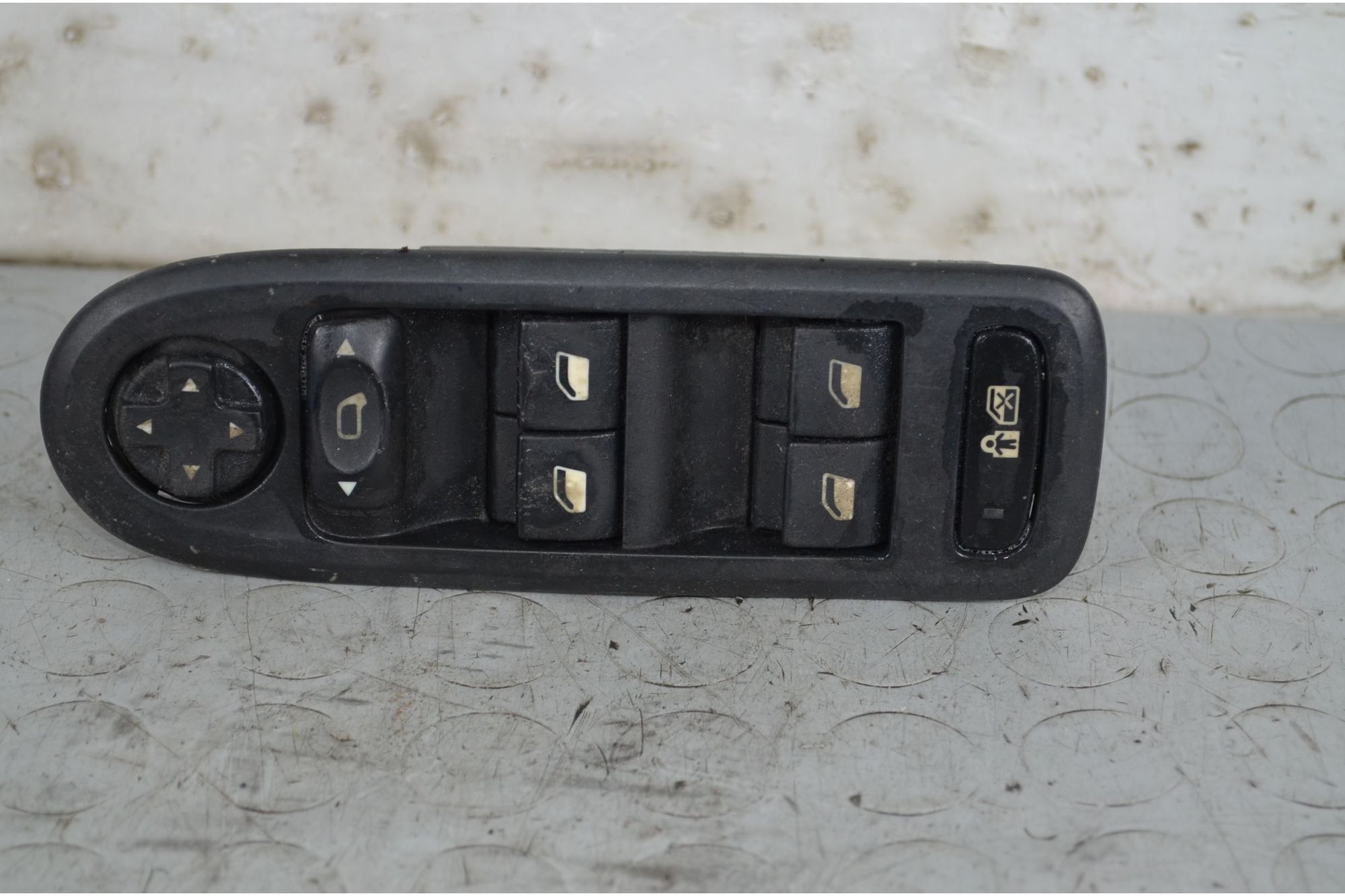 Pulsantiera alzacristalli anteriore SX Peugeot 308 Dal 2008 al 2014 Cod 96644915XT  1717579202542
