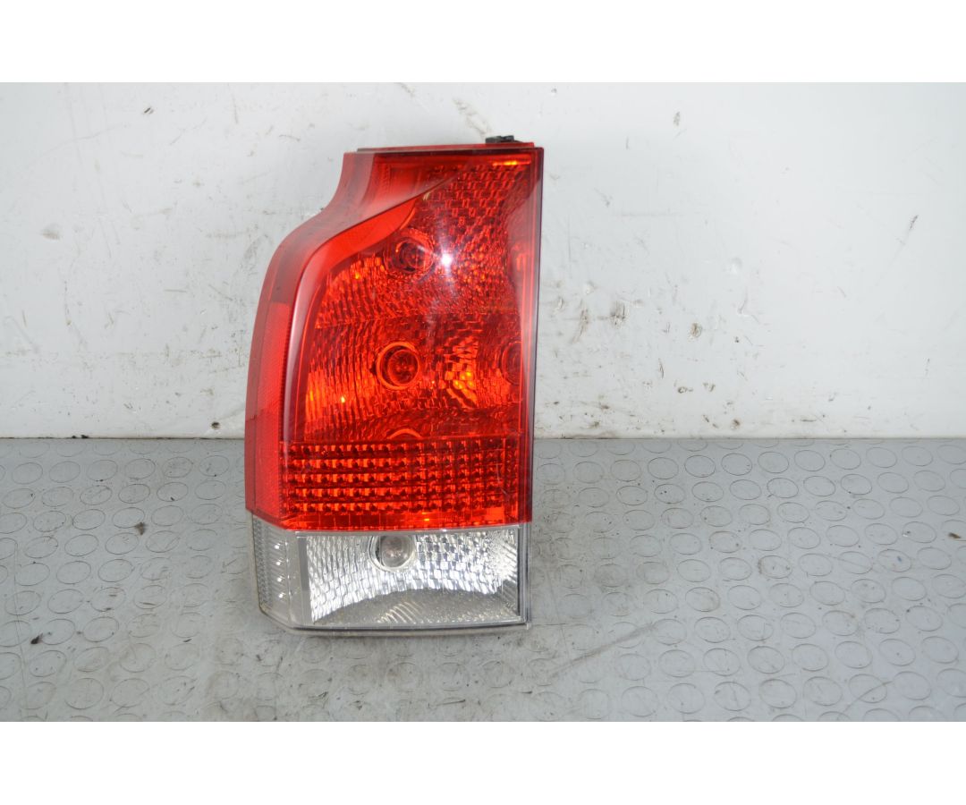 Fanale Stop posteriore inferiore SX Volvo V70 Dal 2000 al 2007 Cod 30655379 1717599242092 Fanale Stop posteriore inferiore SX Volvo V70 Dal 2000 al 2007 Cod 30655379 1717599242092