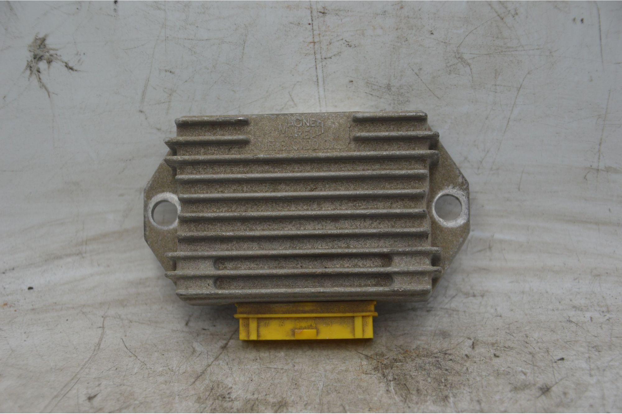 Regolatore Di Tensione Piaggio Liberty 50 2t dal 2004 al 2016  1717602128283