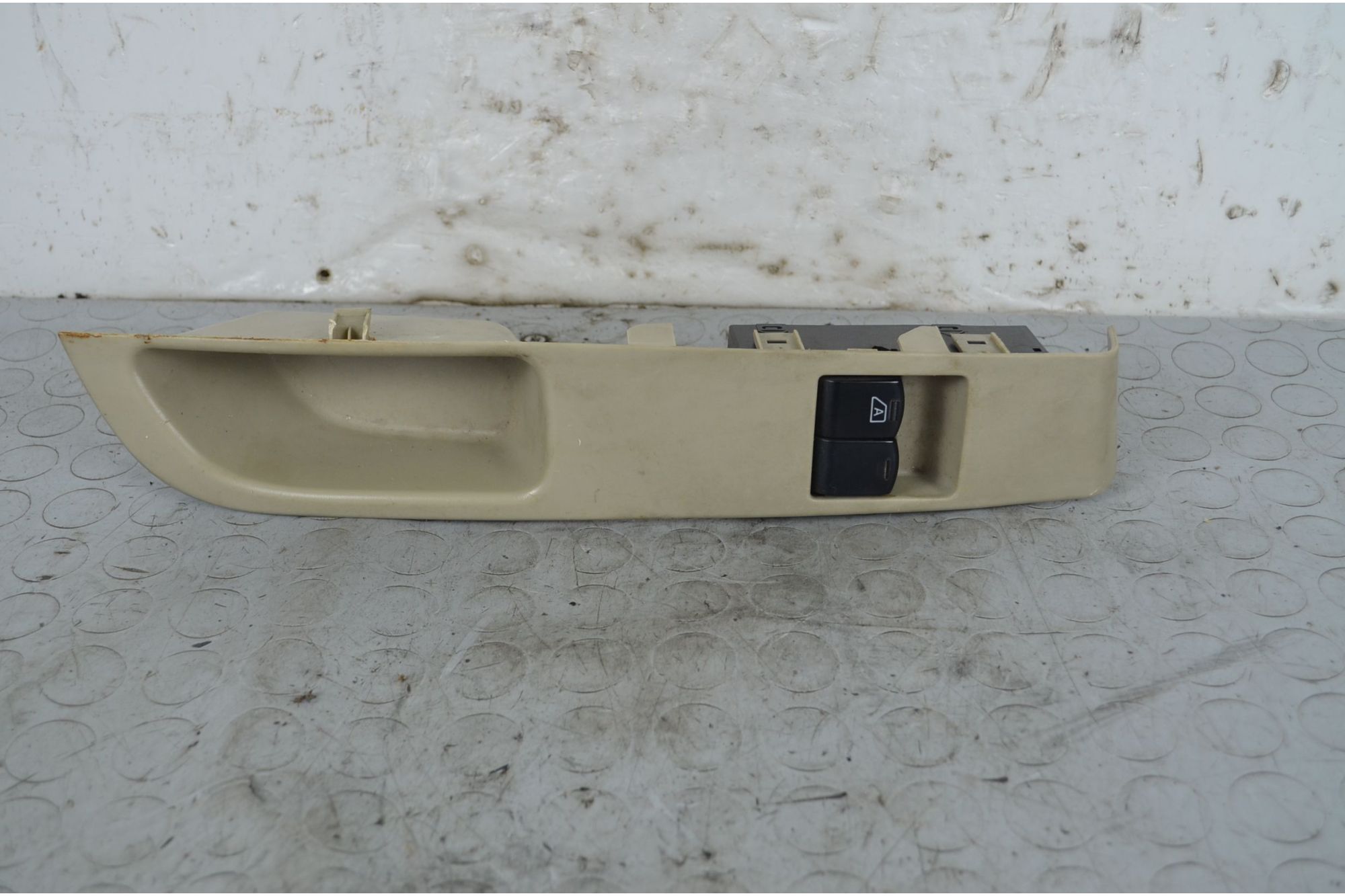 Pulsantiera alzacristalli anteriore SX Nissan Micra K12 dal 2002 al 2010 Cod 80961AX122  1717670462753