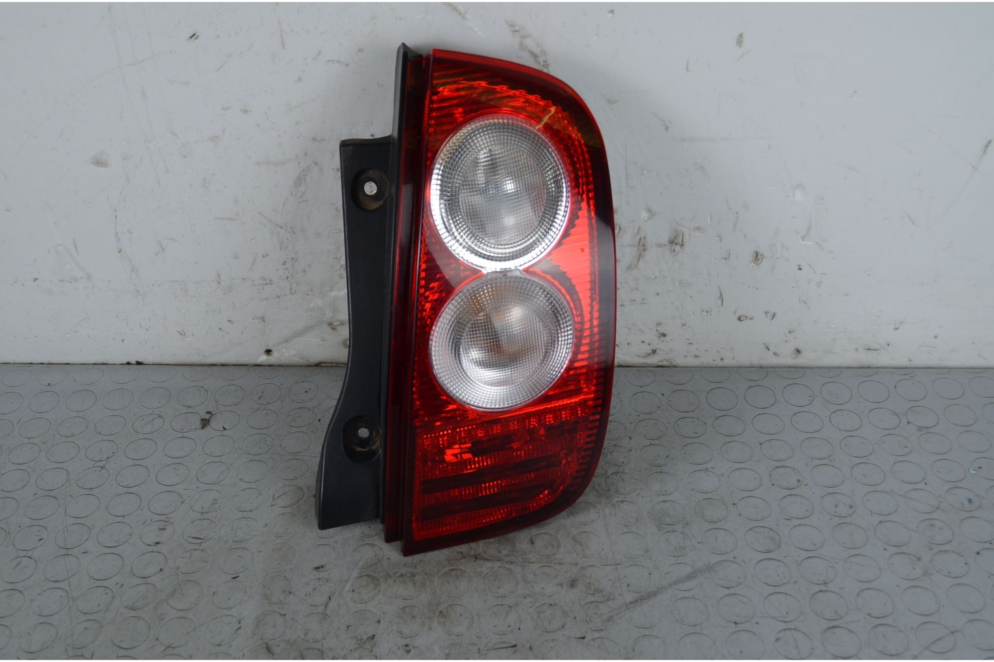 Fanale stop posteriore DX Nissan Micra K12 dal 2002 al 2006 Cod 26550BC500  1717671248264
