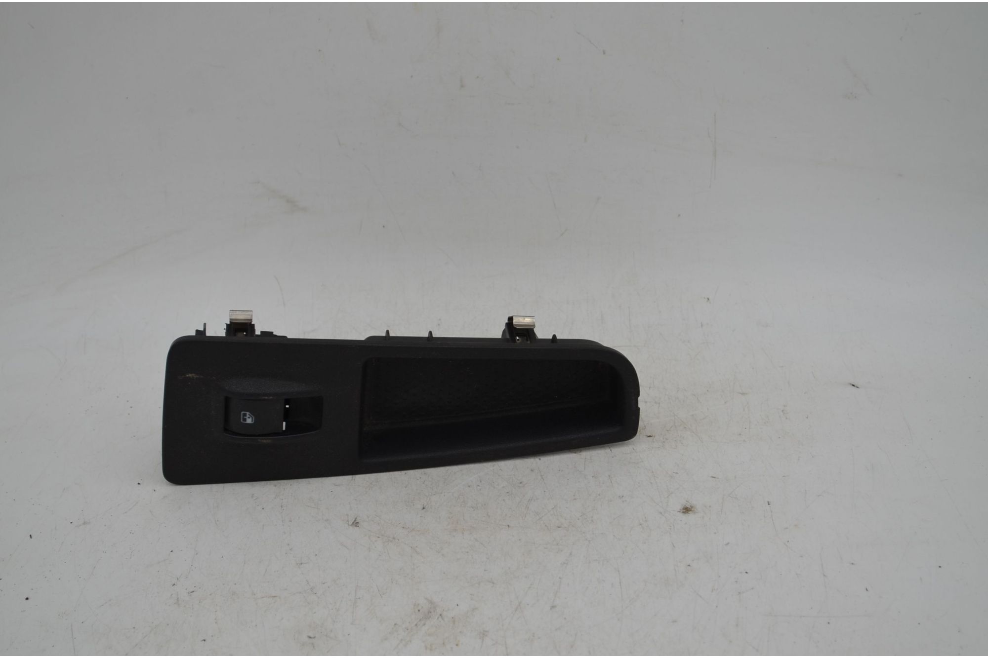 Pulsantiera alzacristallo anteriore DX Fiat Grande Punto Dal 2005 al 2008 Cod 735380450  1717757973677